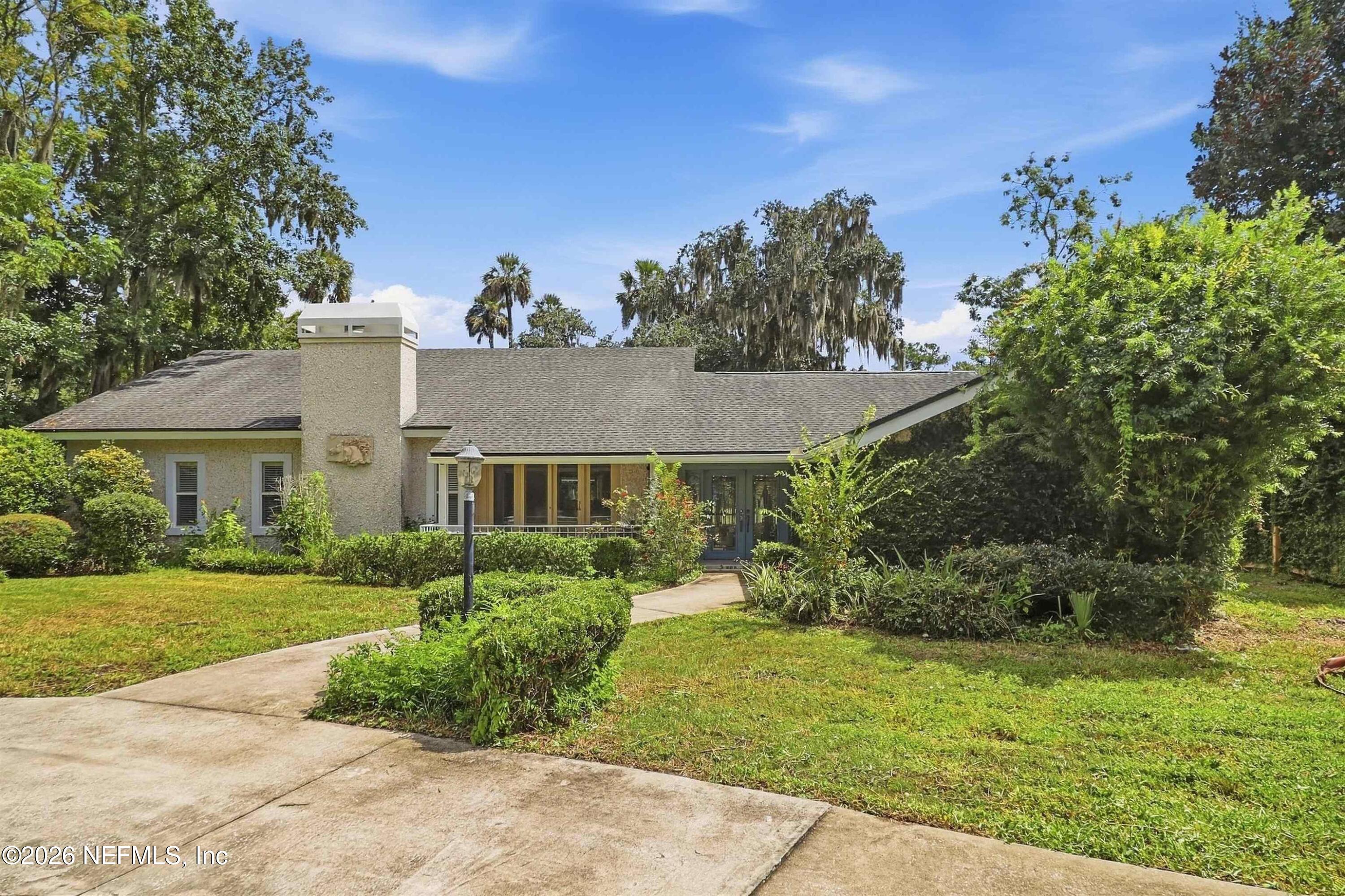 60 ROSCOE Boulevard N