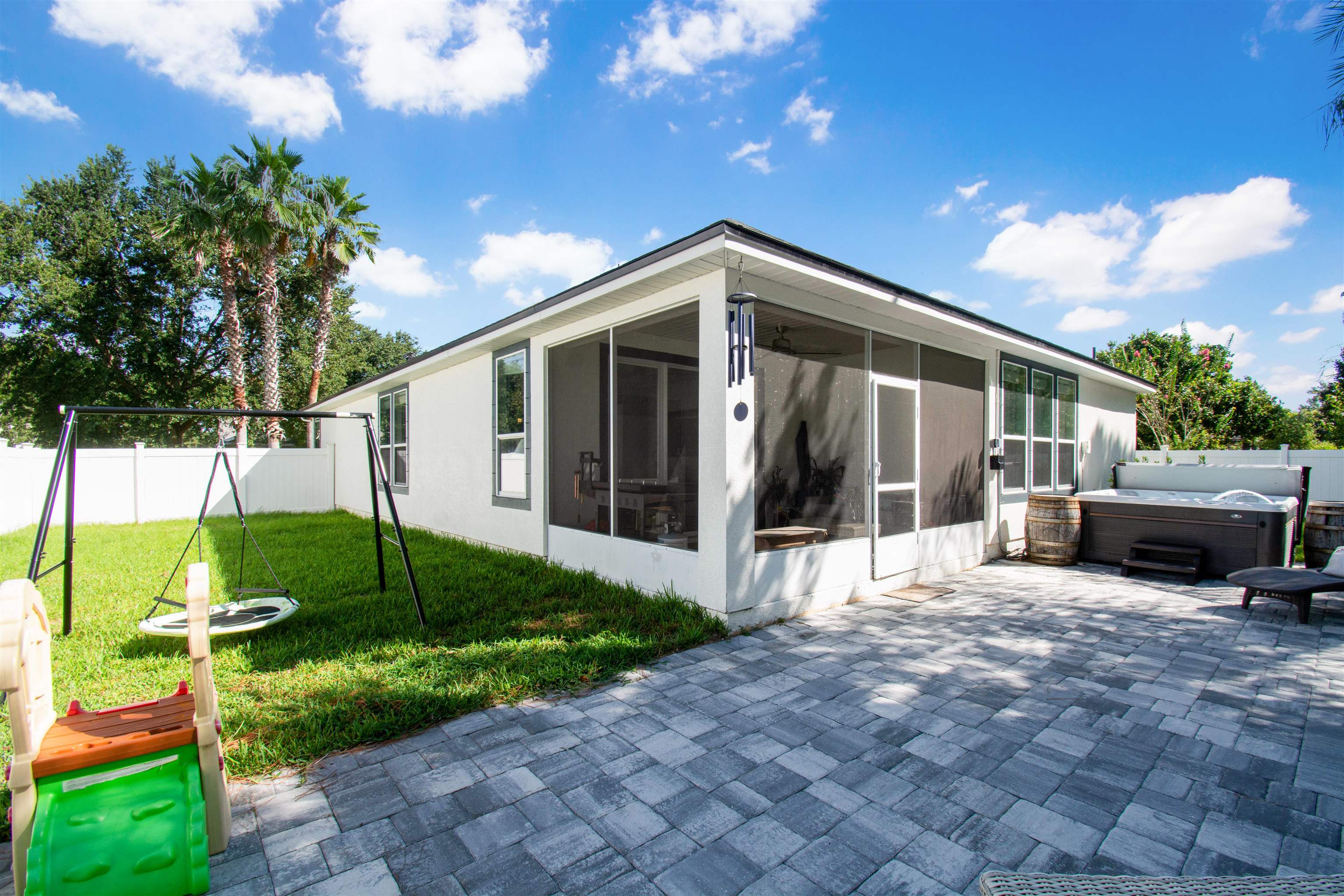 390 Hefferon Dr