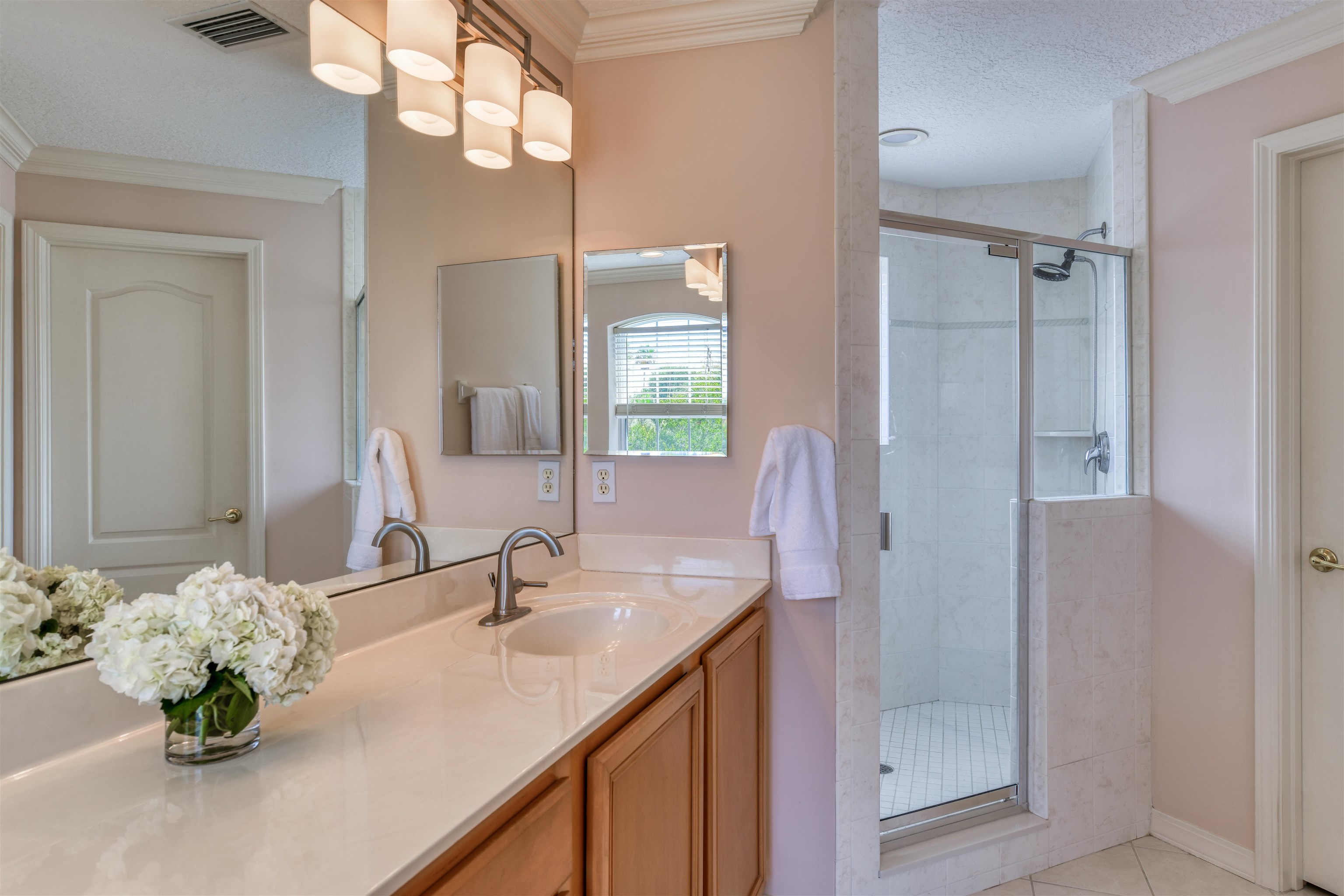 1208 Makarios Dr