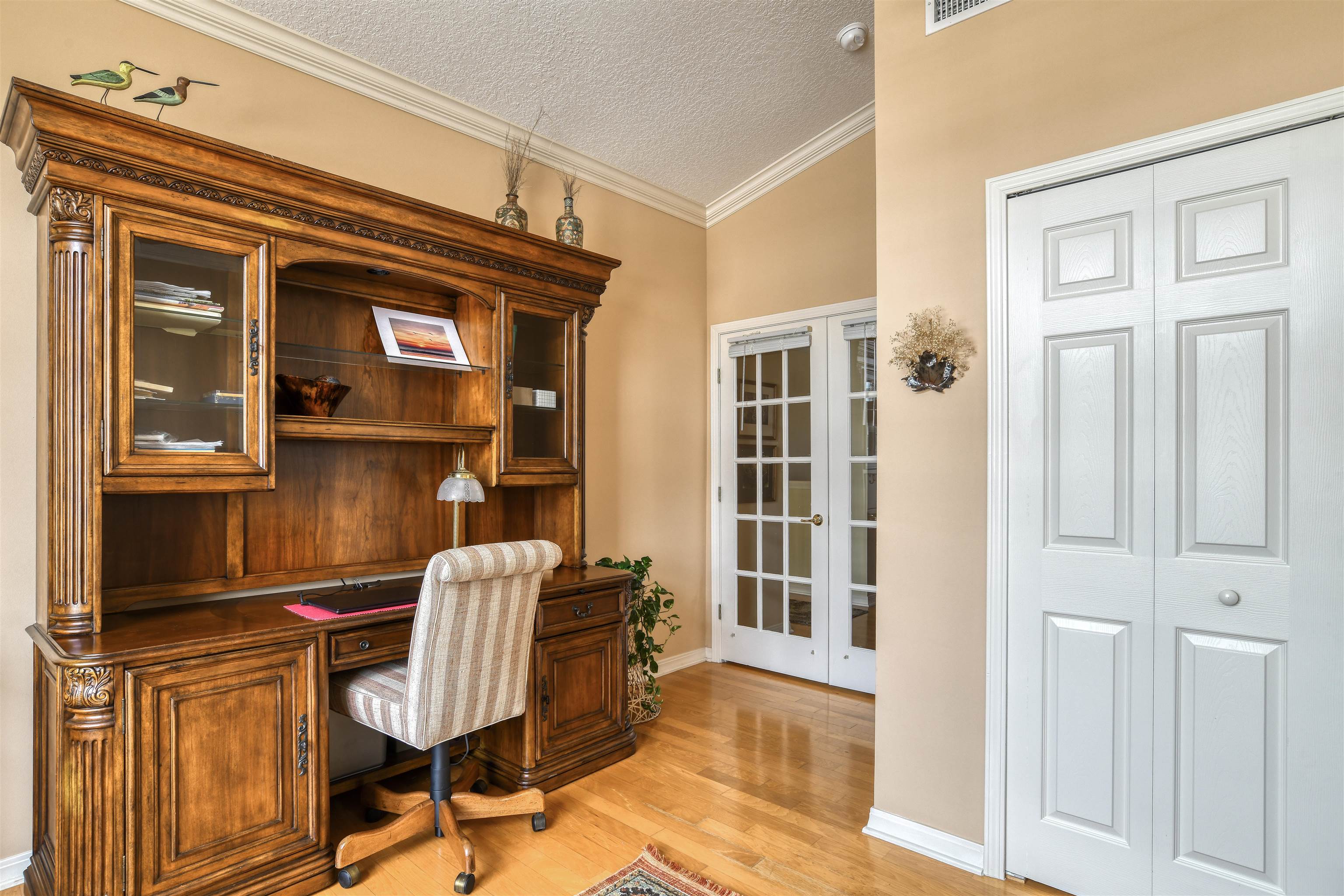 1208 Makarios Dr