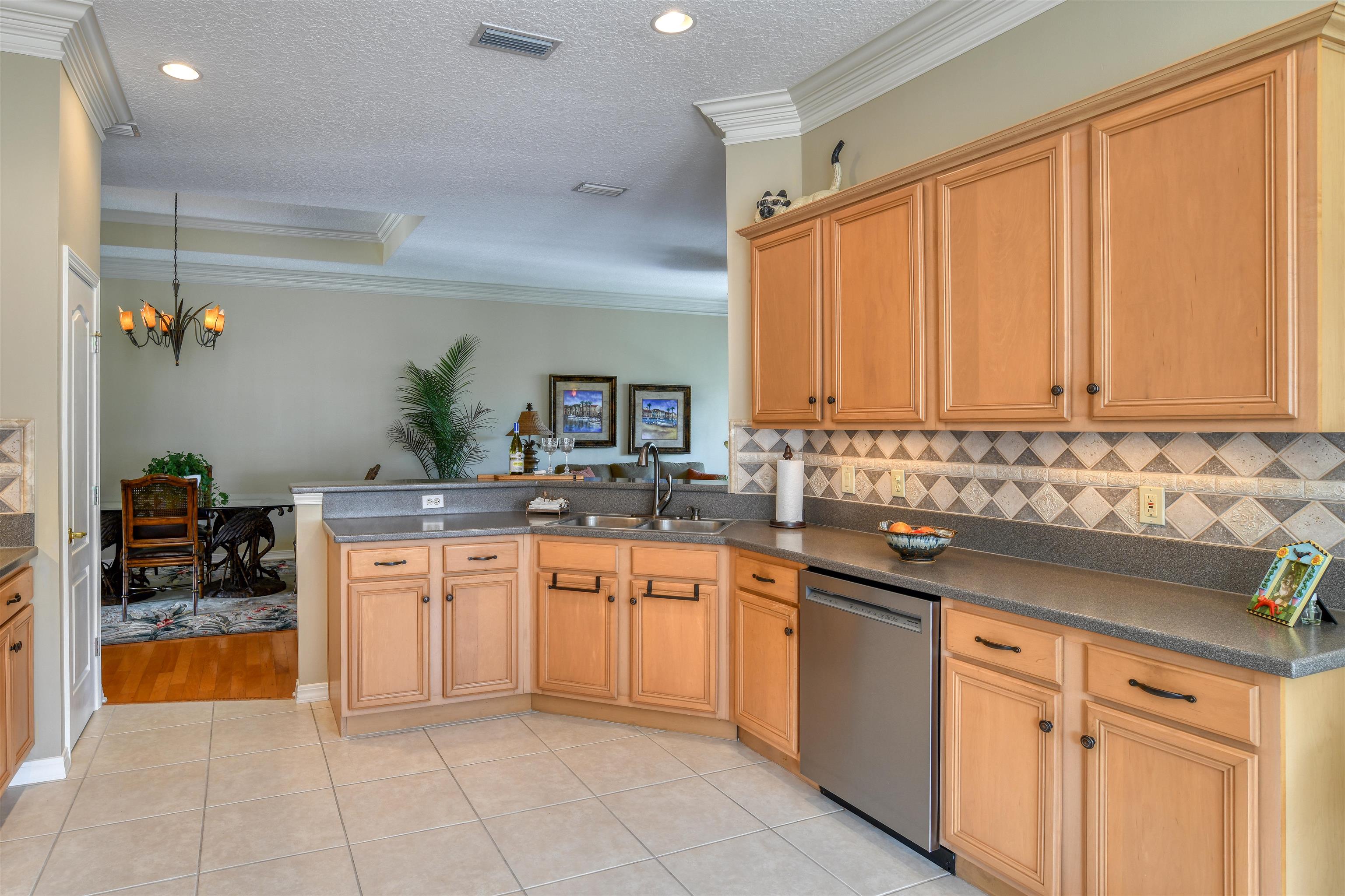 1208 Makarios Dr