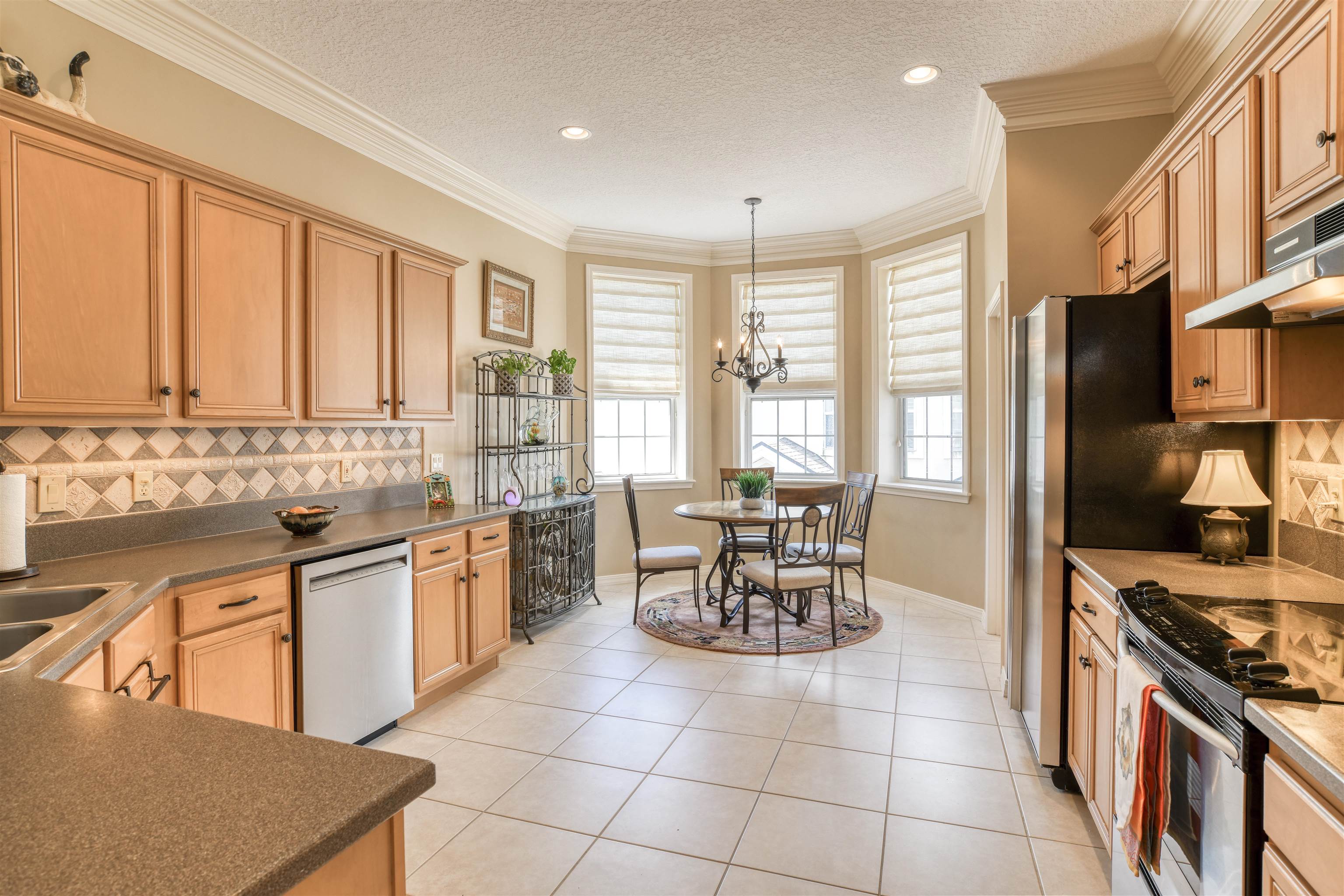1208 Makarios Dr