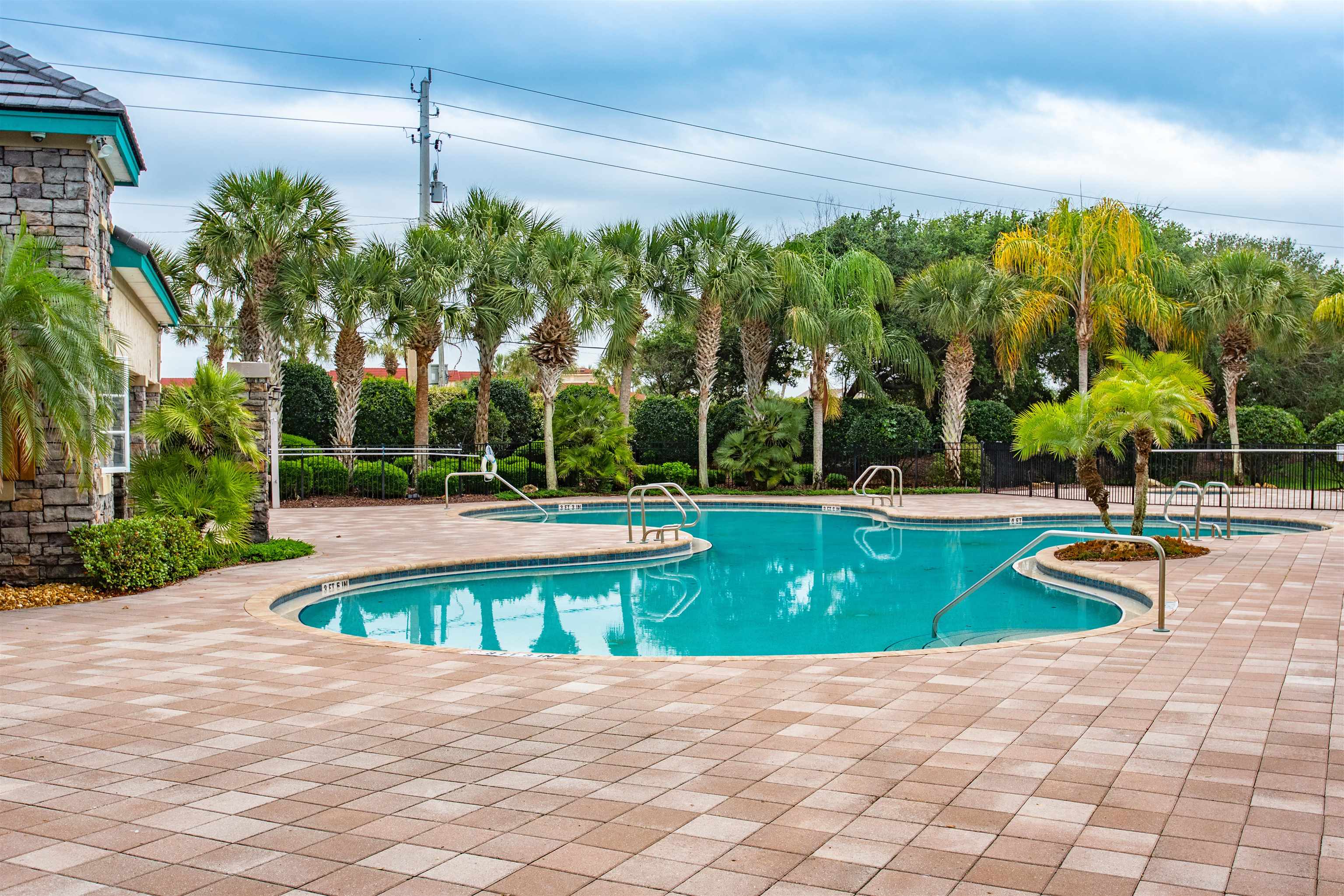 1208 Makarios Dr