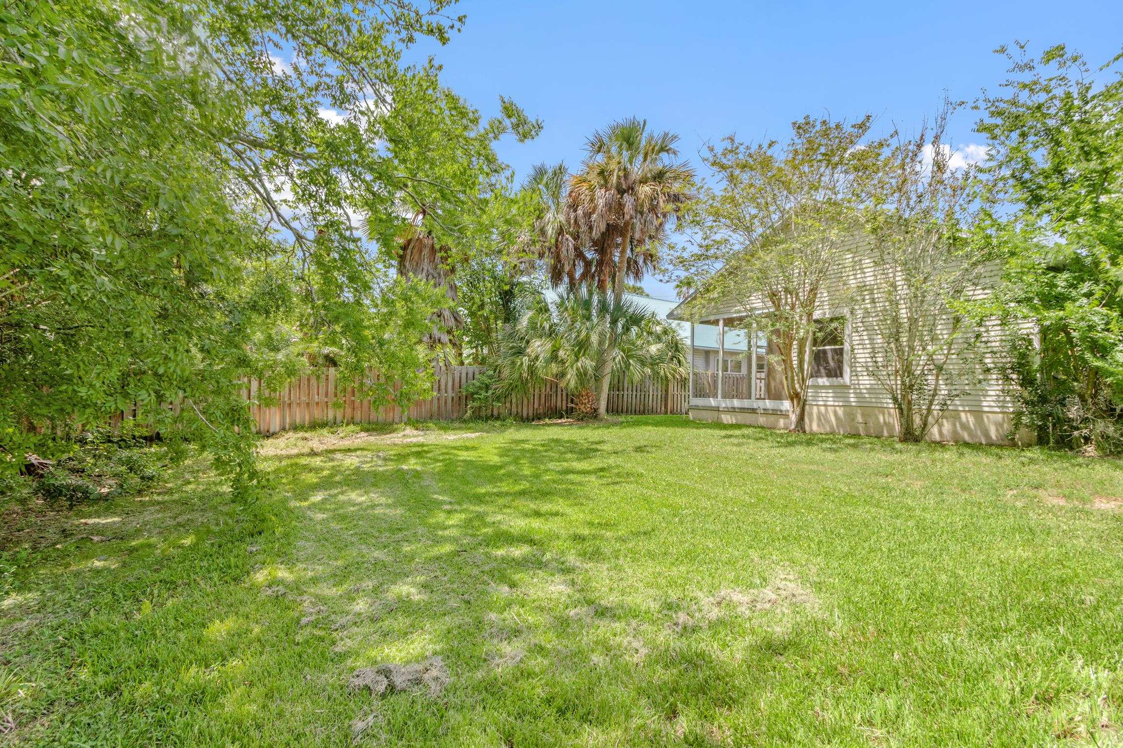 407 Arricola Ave