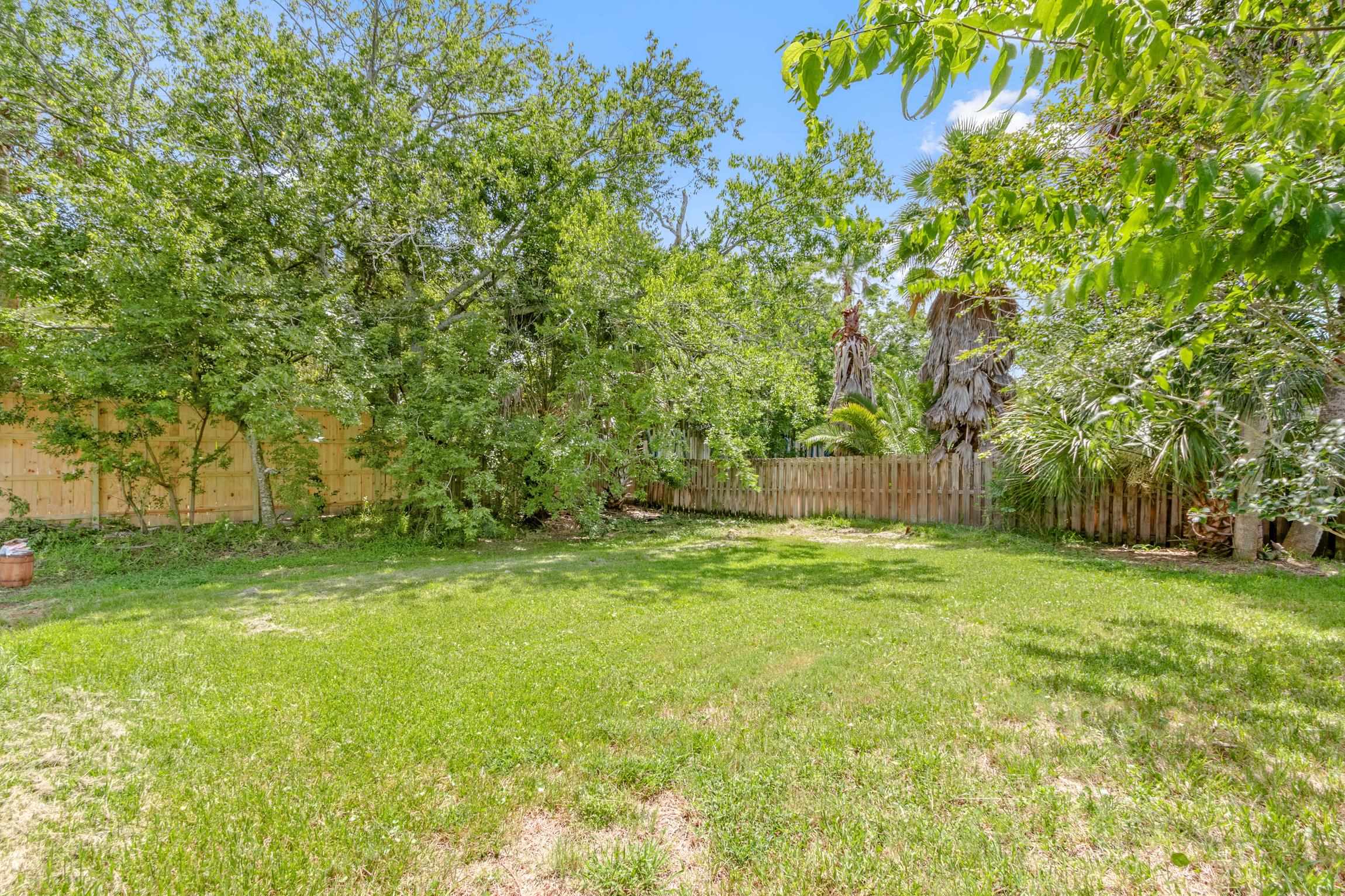 407 Arricola Ave