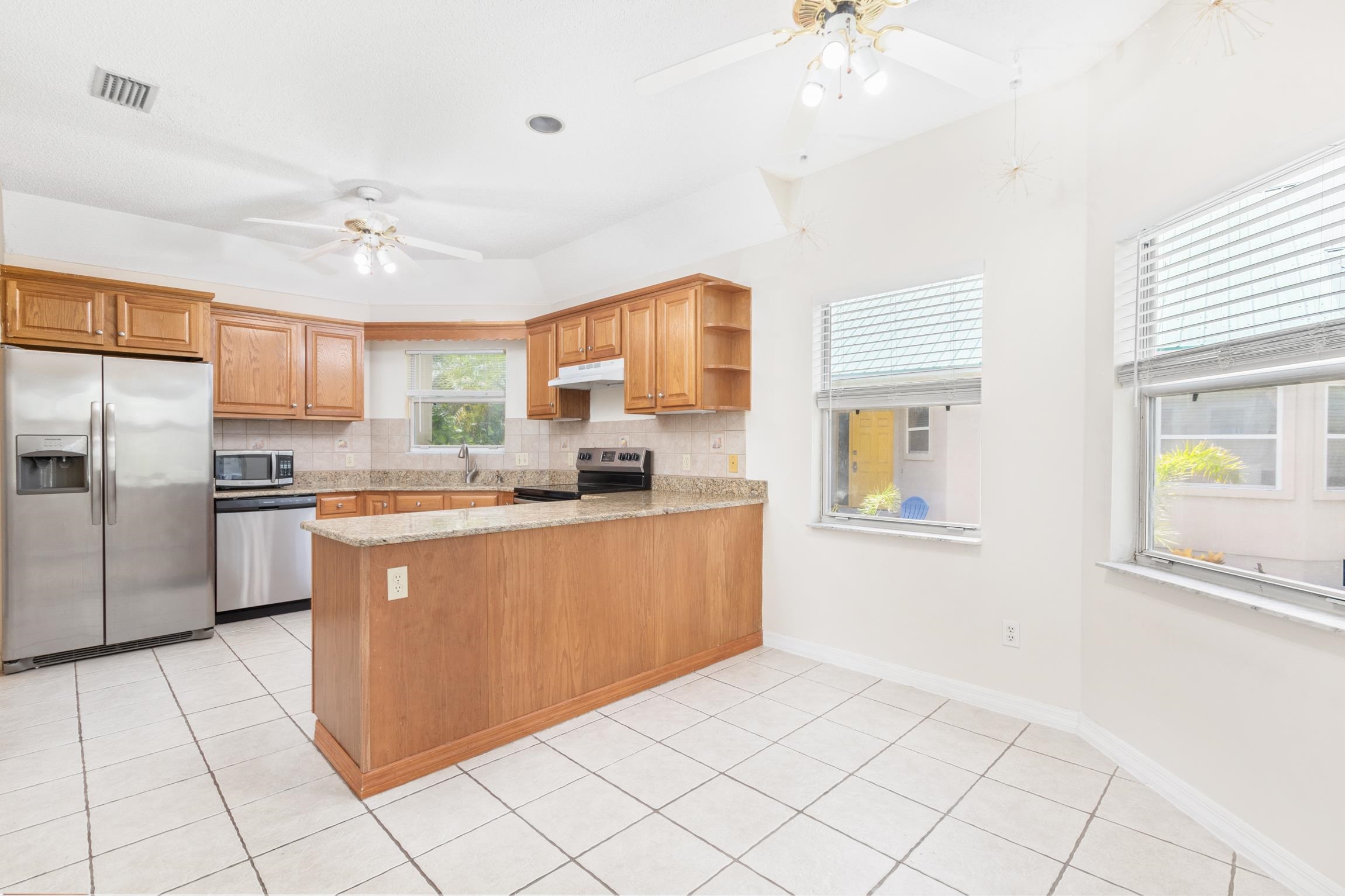 407 Arricola Ave