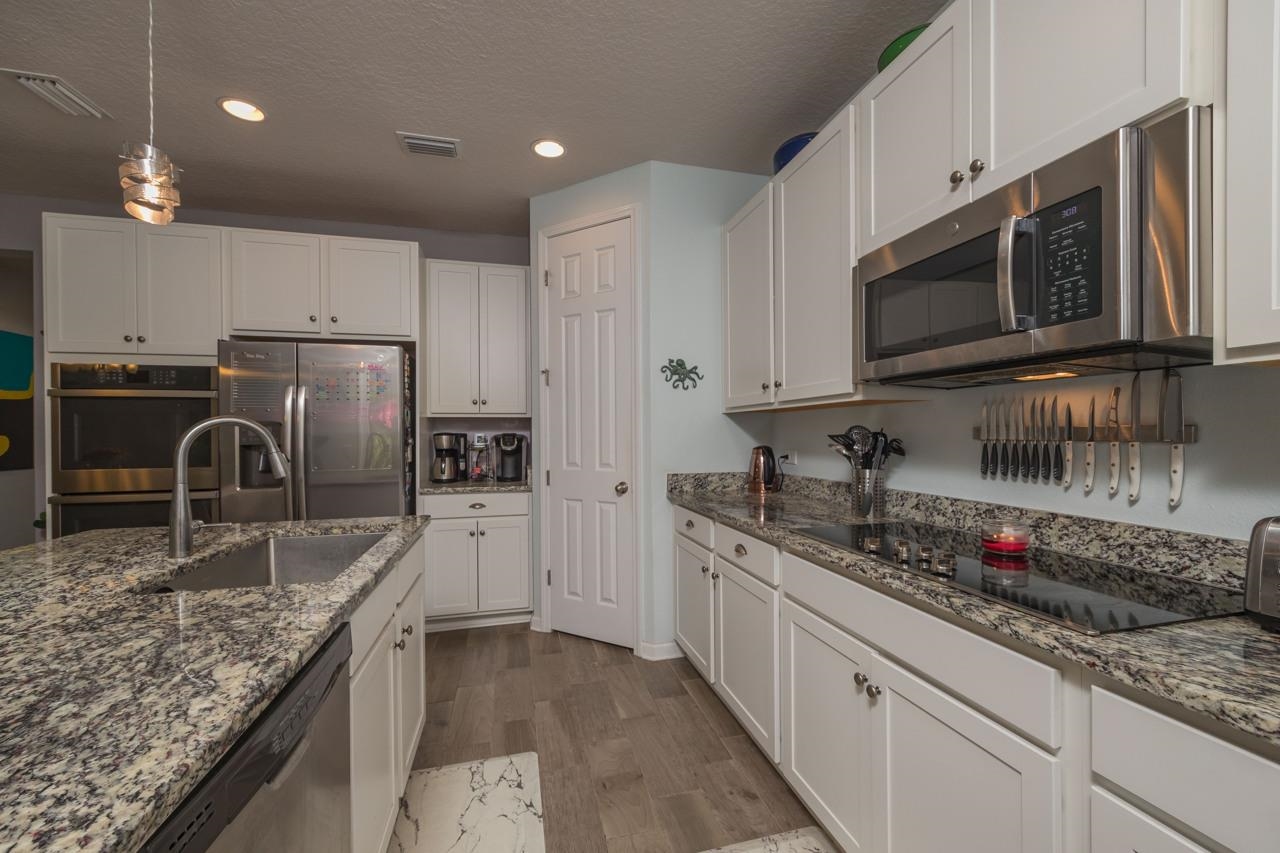 395 Aventurine Ave