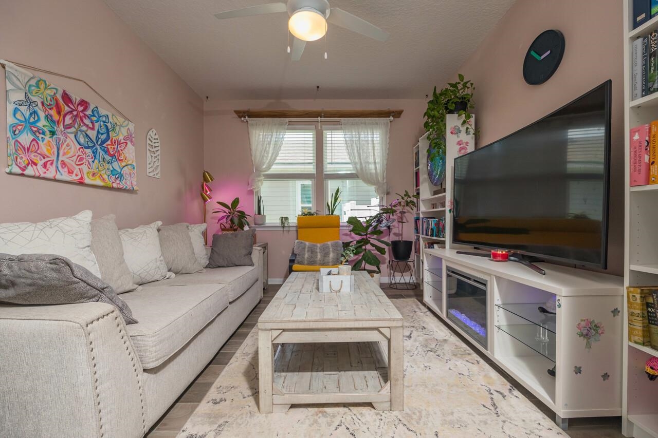 395 Aventurine Ave