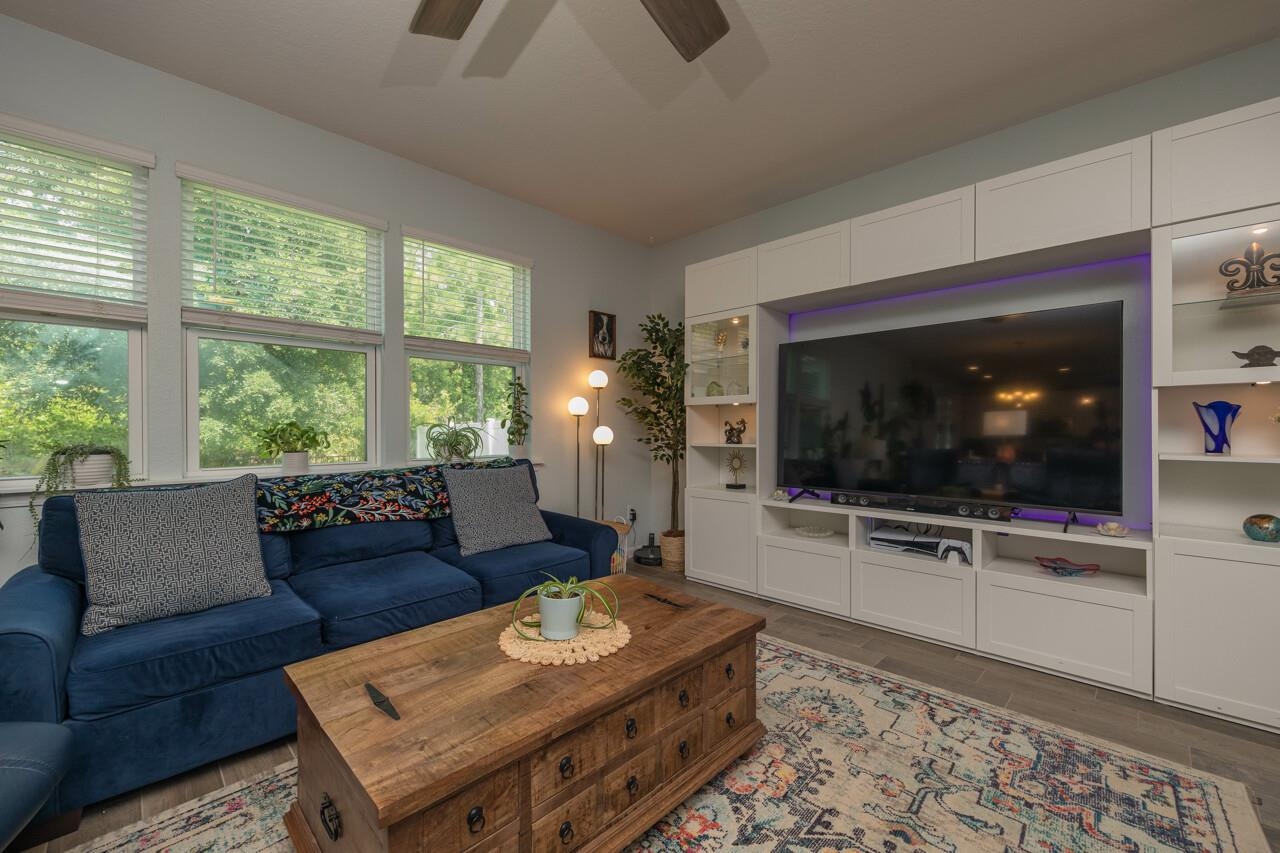 395 Aventurine Ave