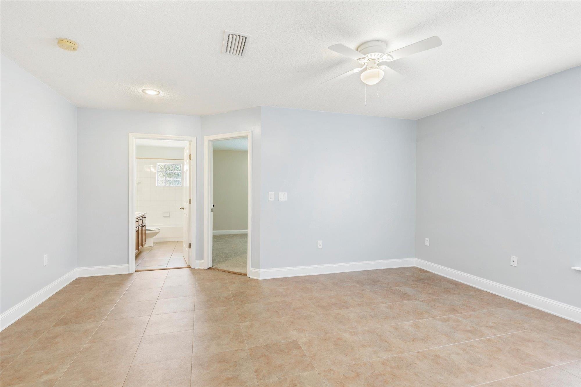 916 S Garden Lake