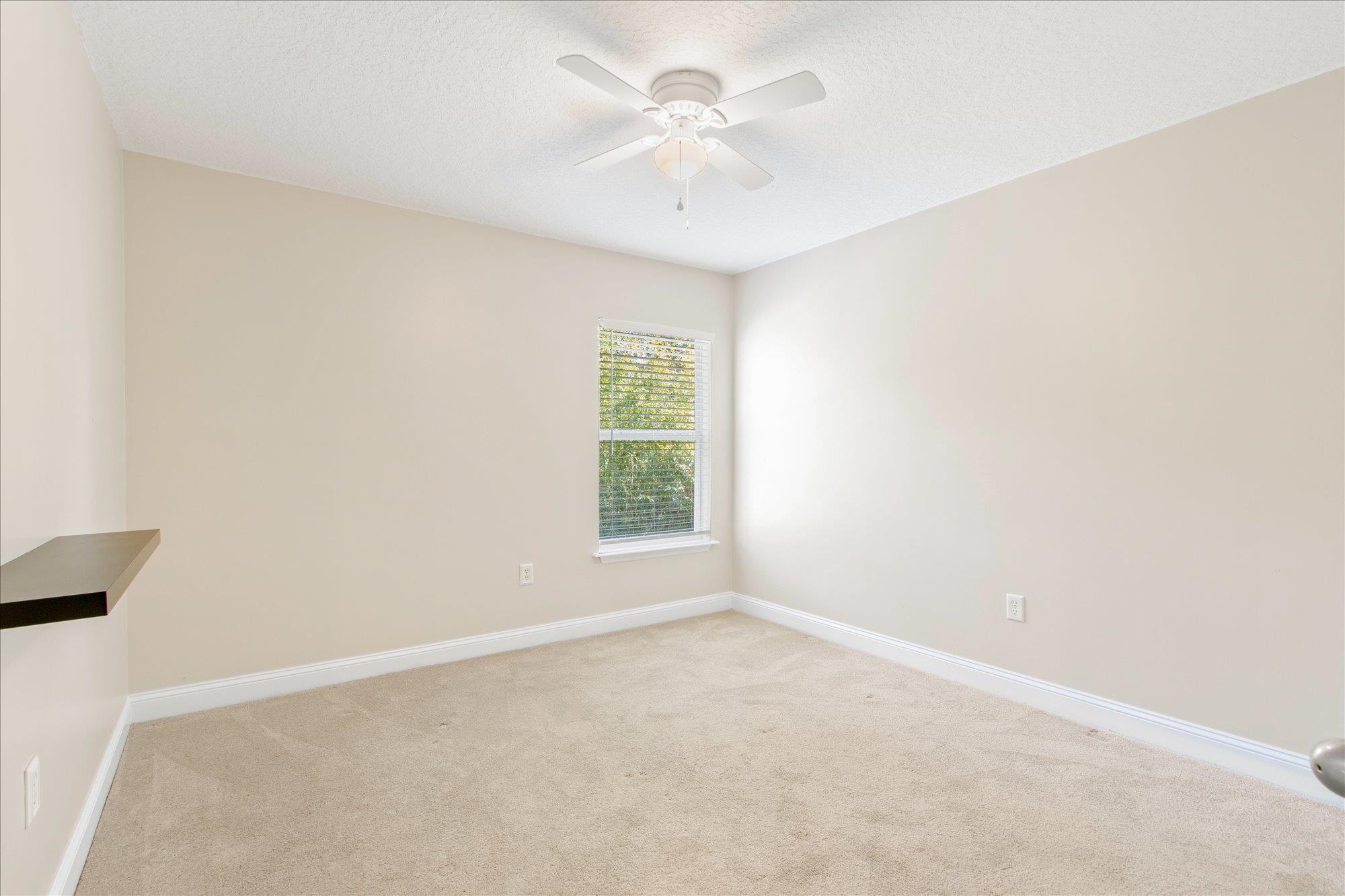 916 S Garden Lake