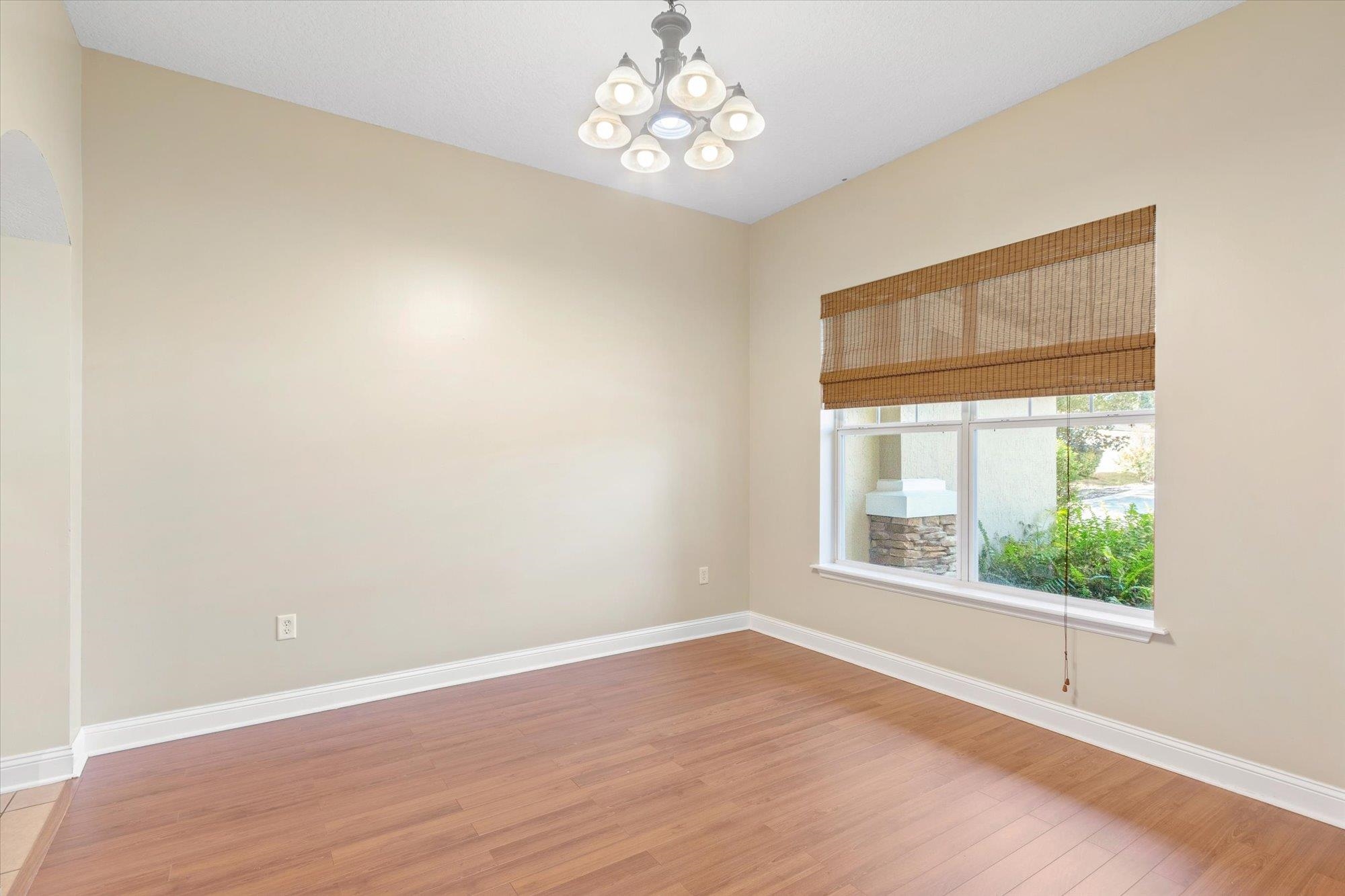 916 S Garden Lake