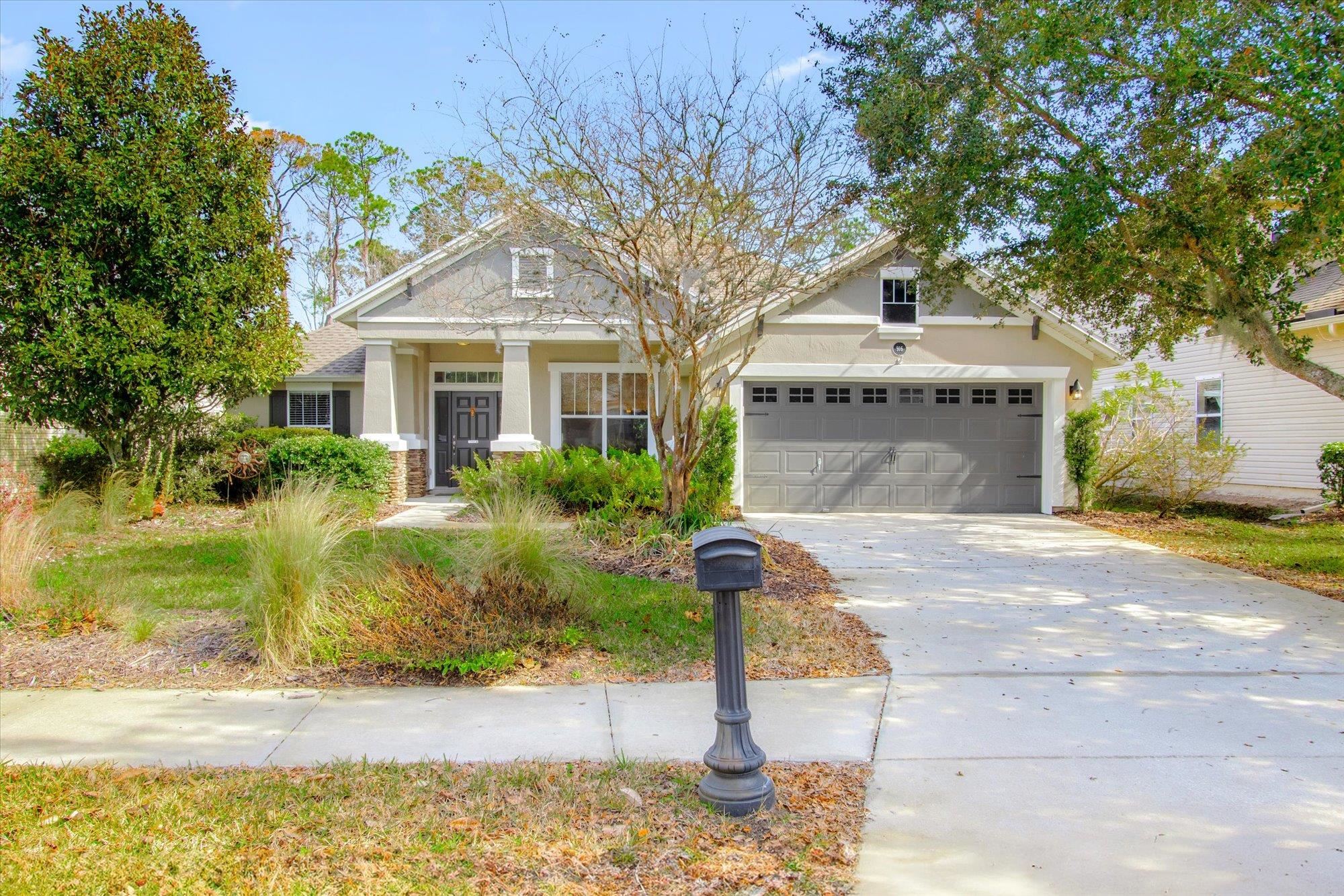 916 S Garden Lake