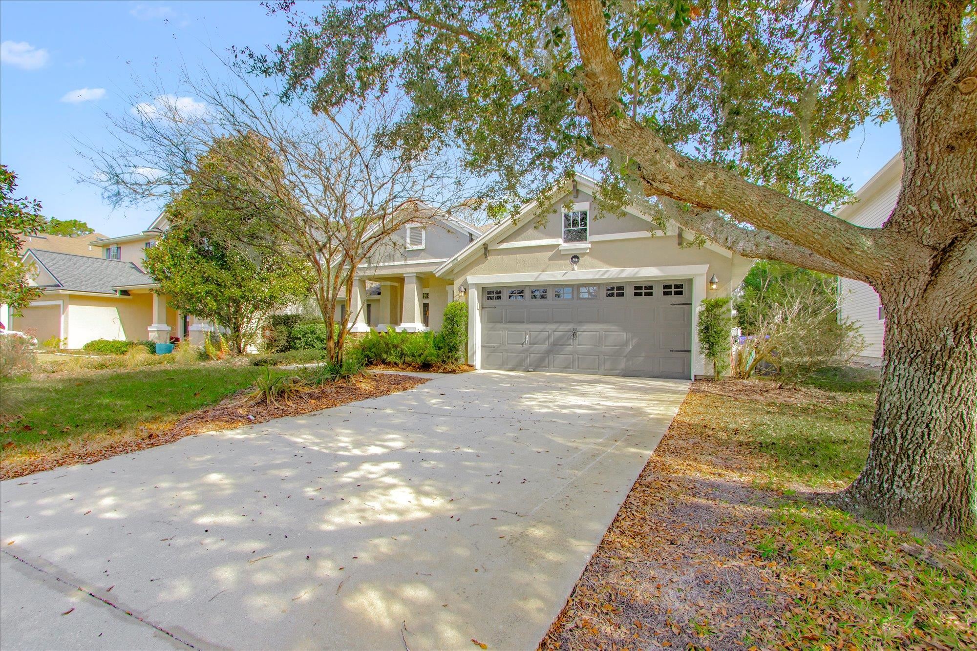 916 S Garden Lake