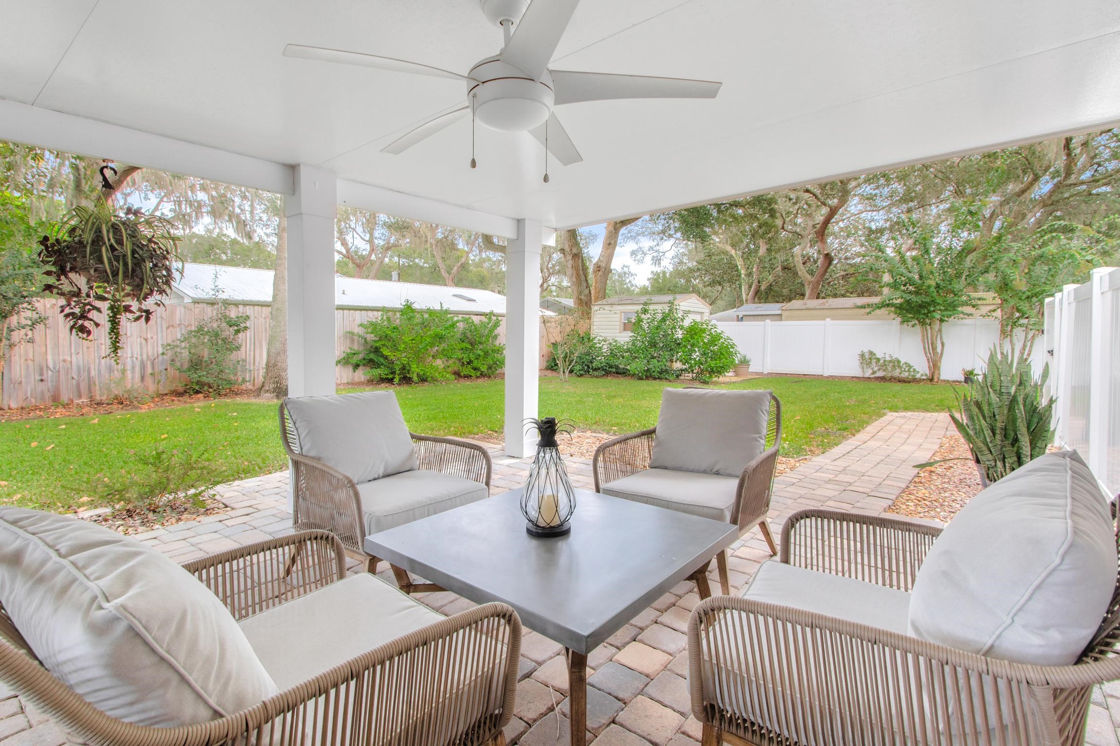405 Lobelia Rd