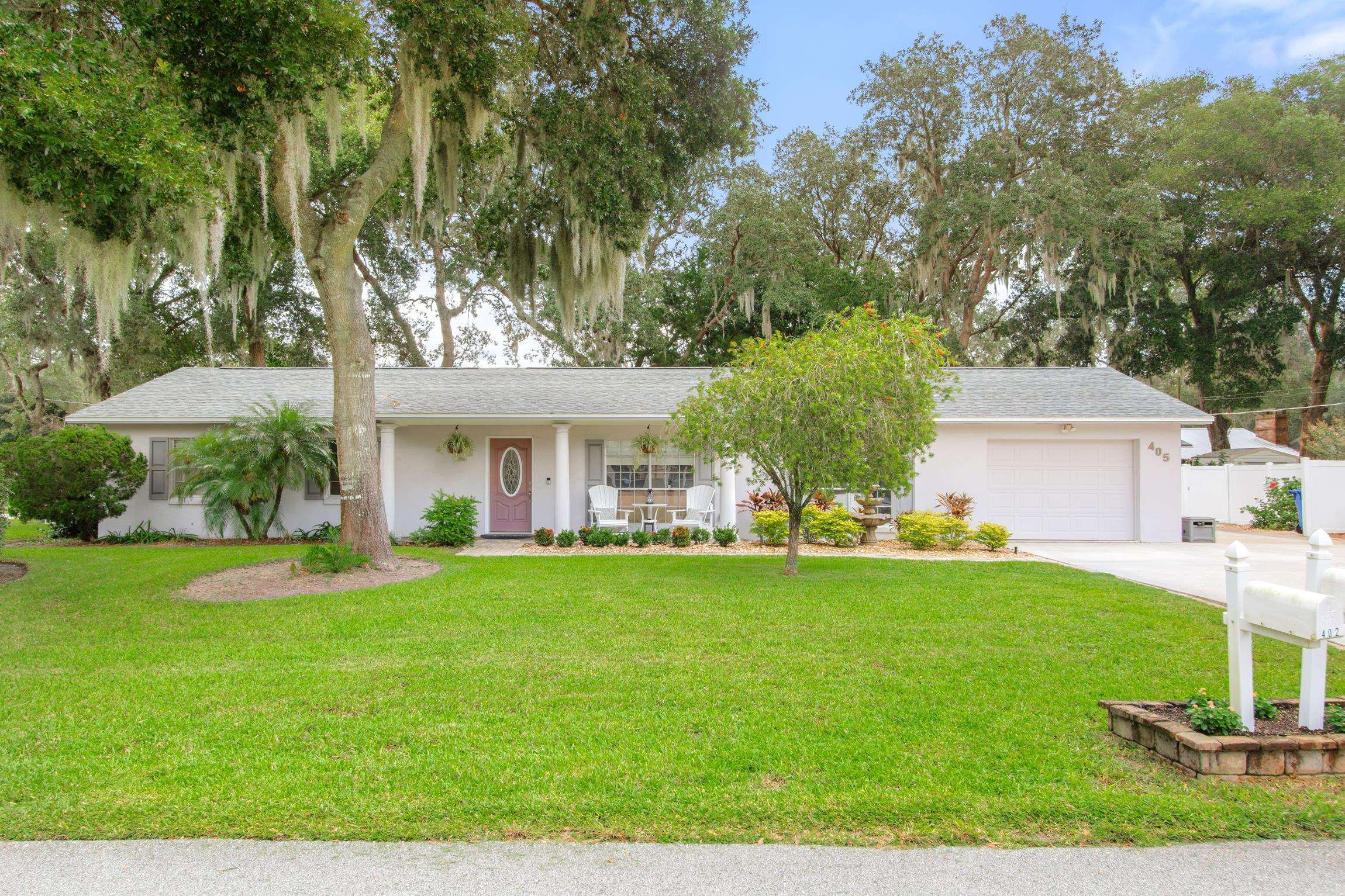 405 Lobelia Rd