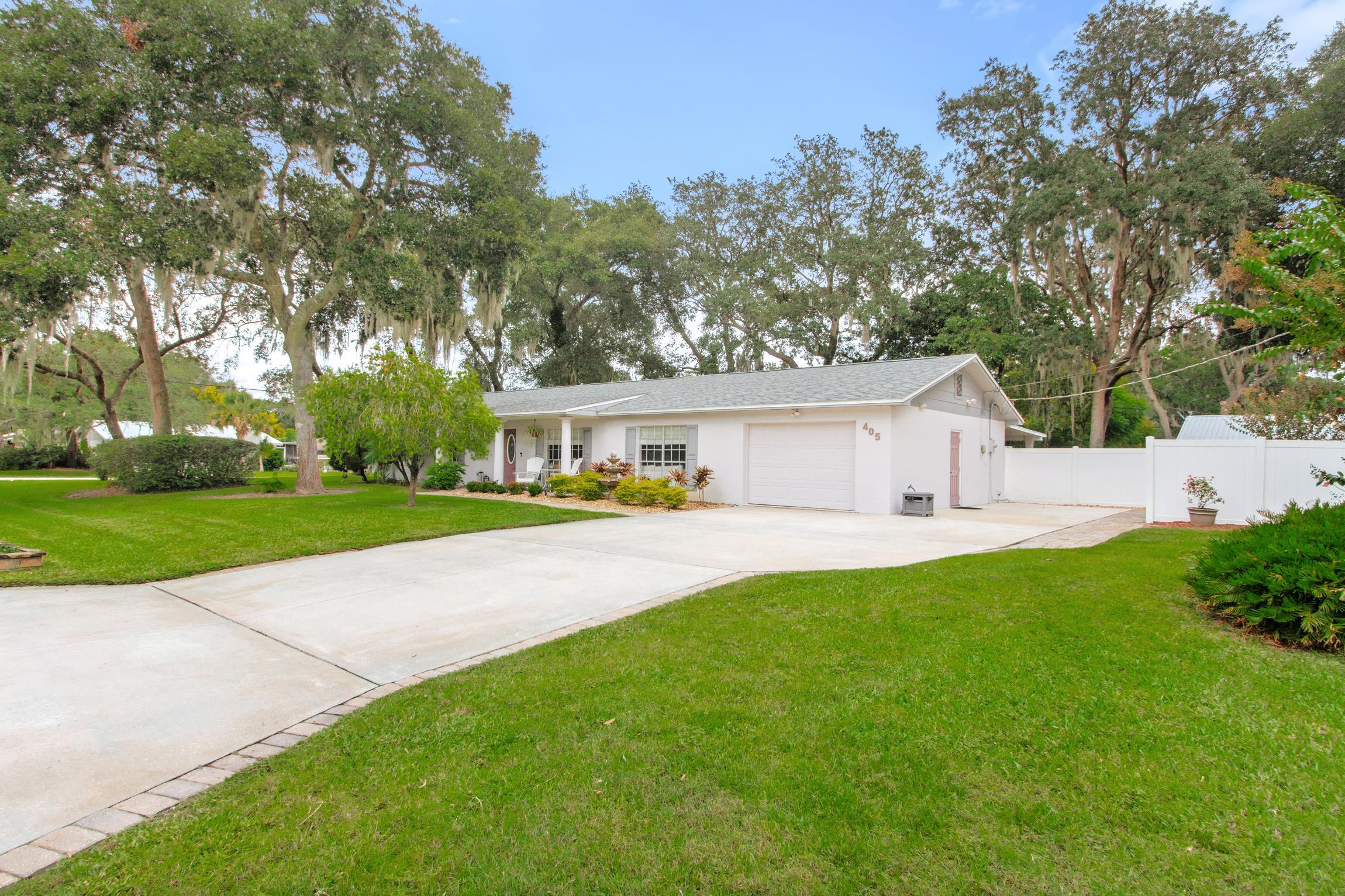 405 Lobelia Rd