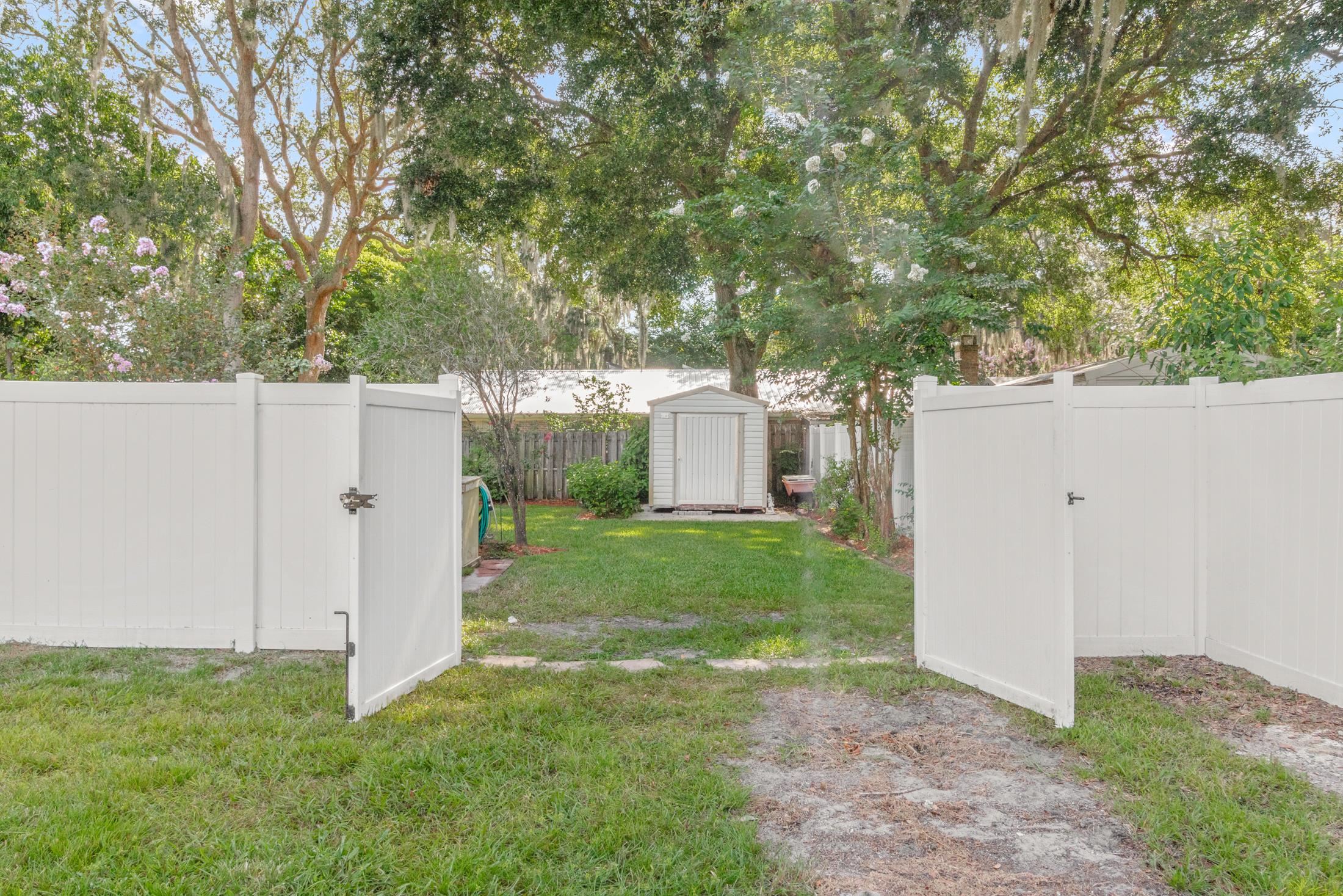405 Lobelia Rd
