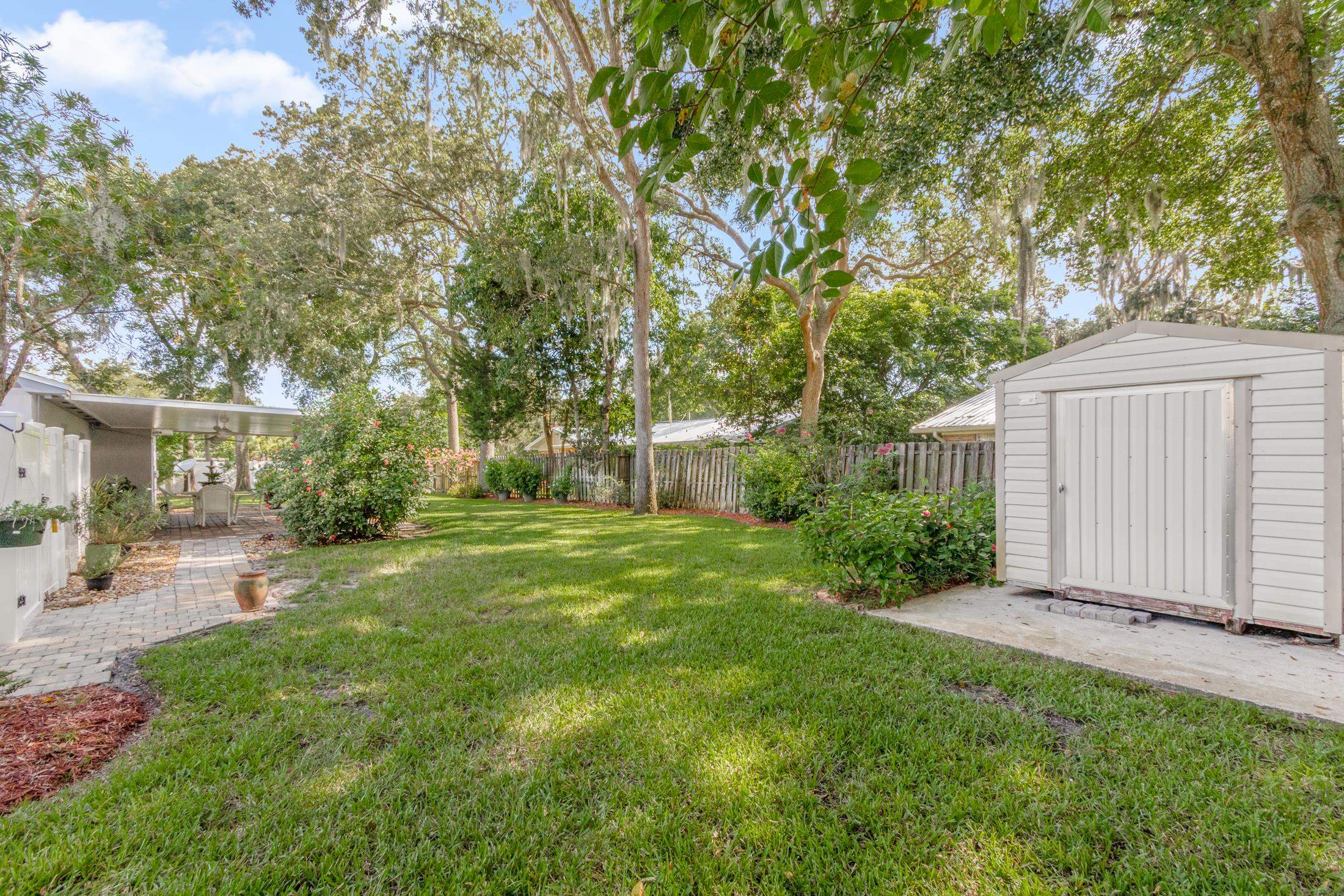 405 Lobelia Rd