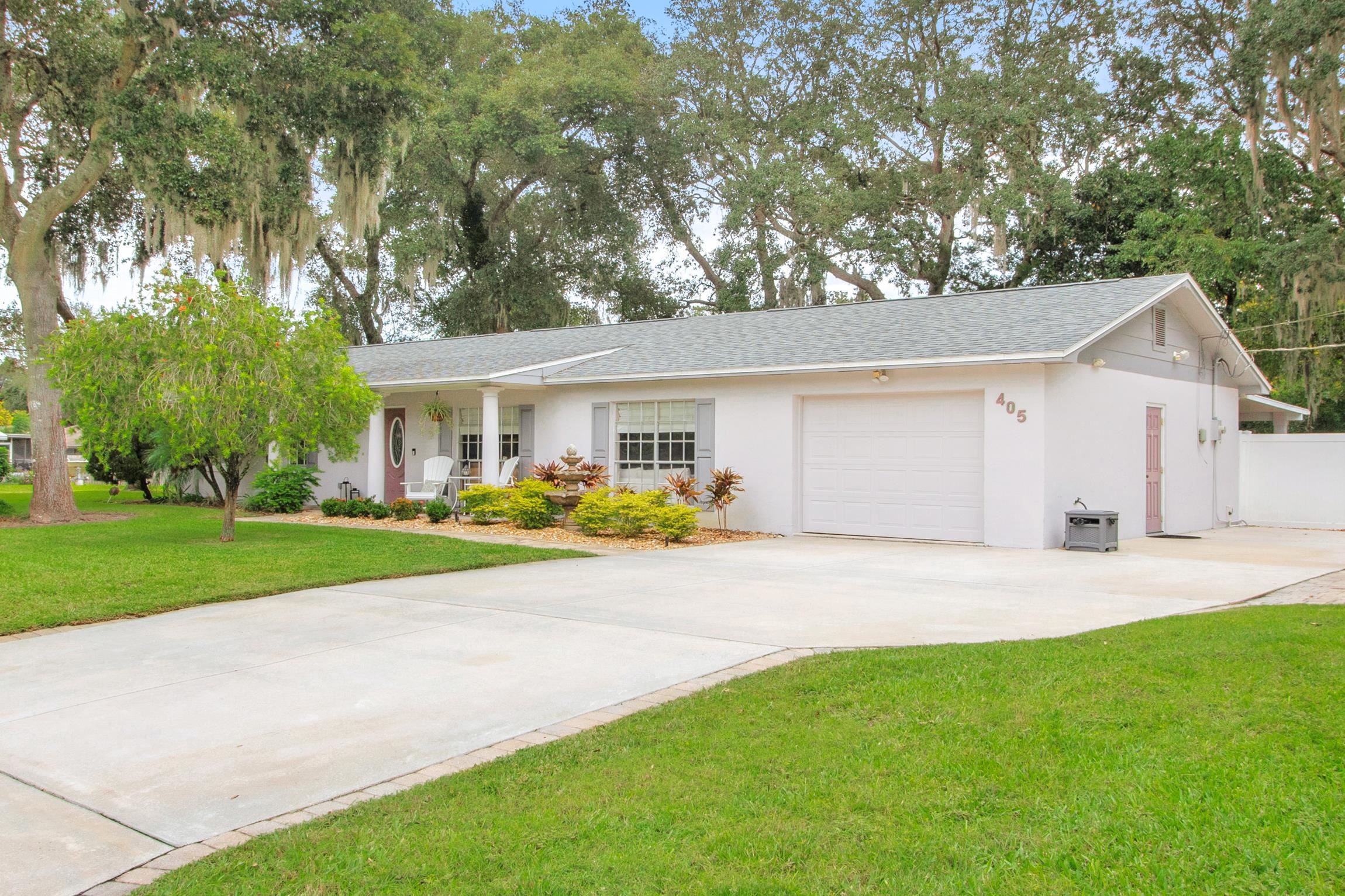 405 Lobelia Rd