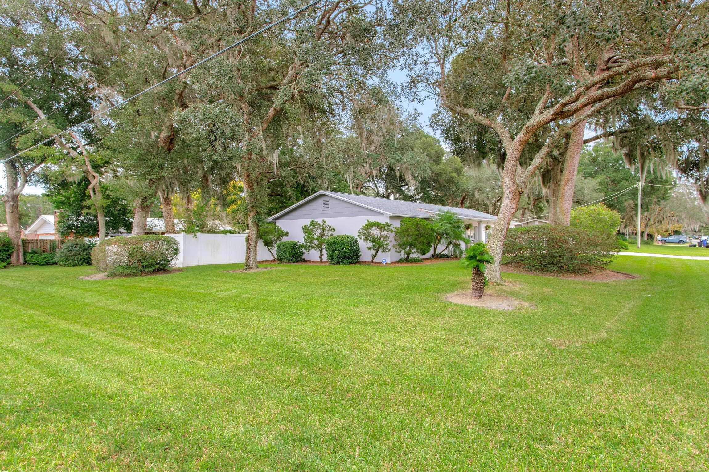 405 Lobelia Rd