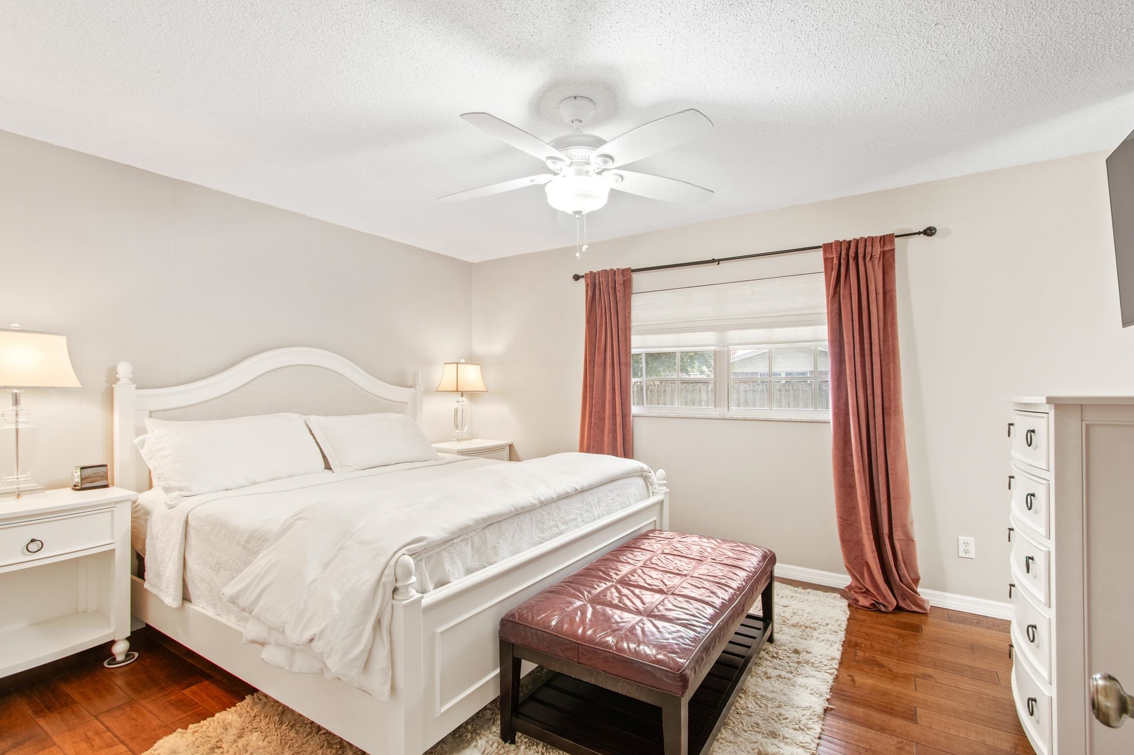 405 Lobelia Rd