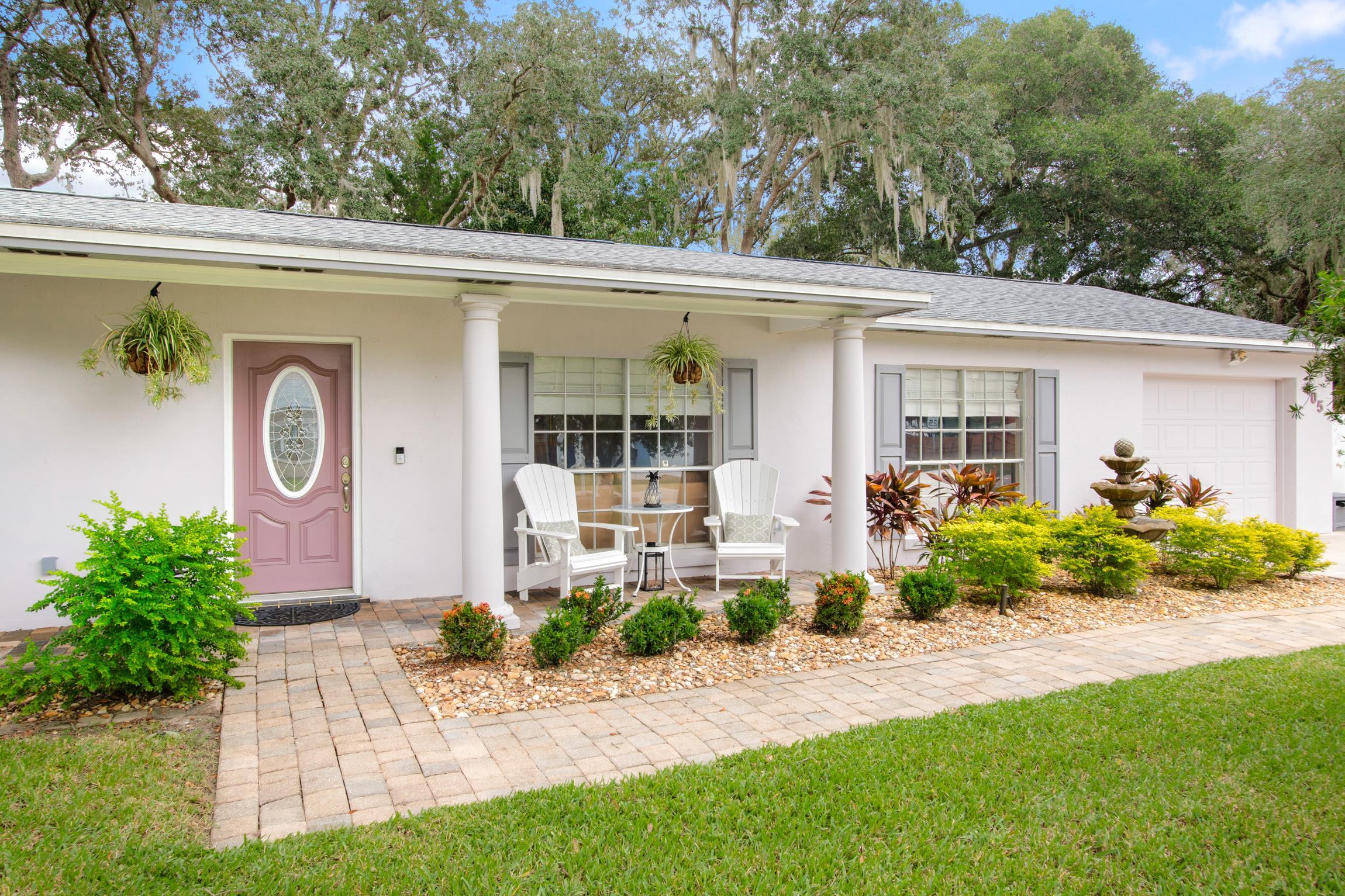 405 Lobelia Rd
