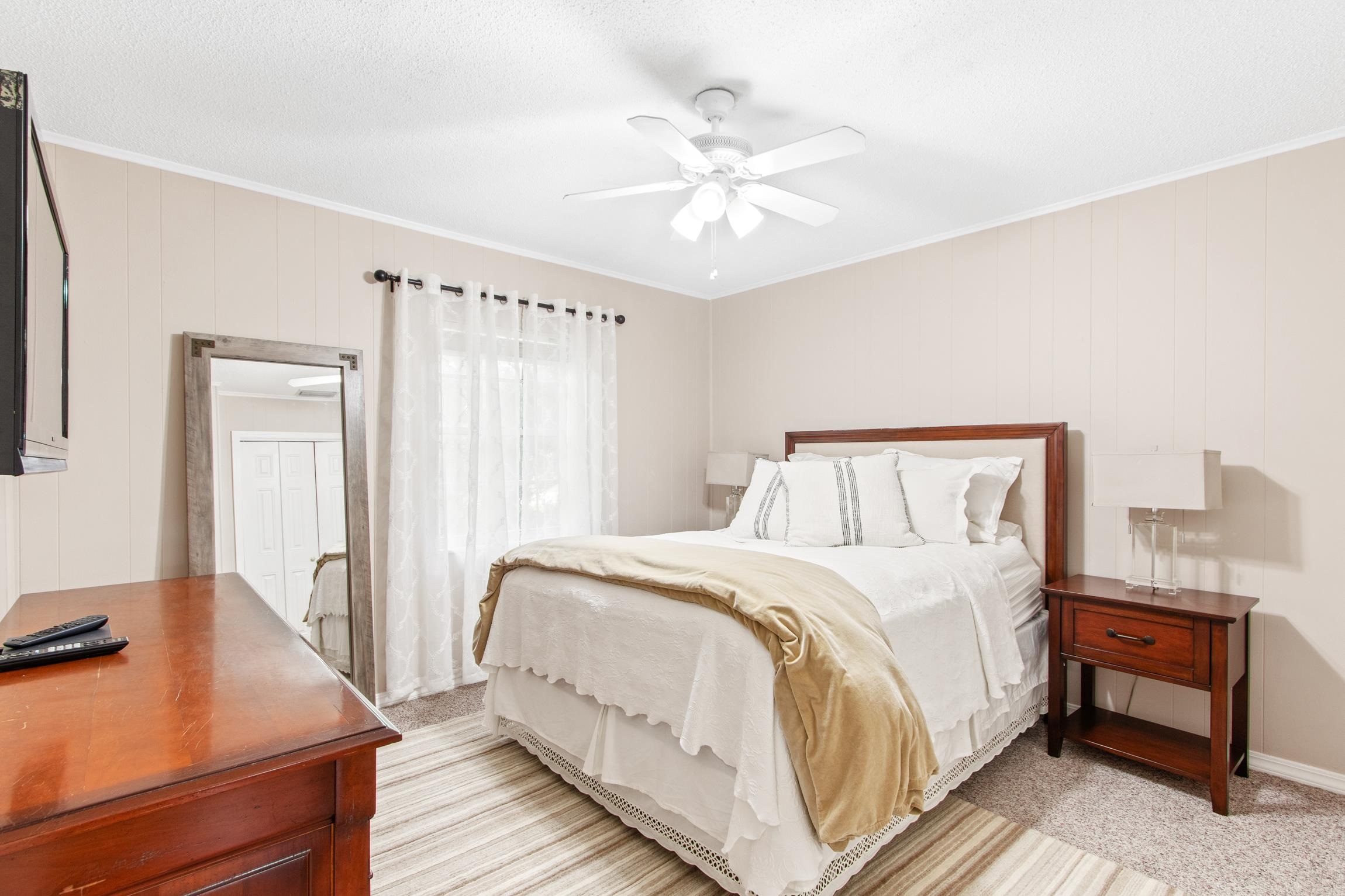 405 Lobelia Rd