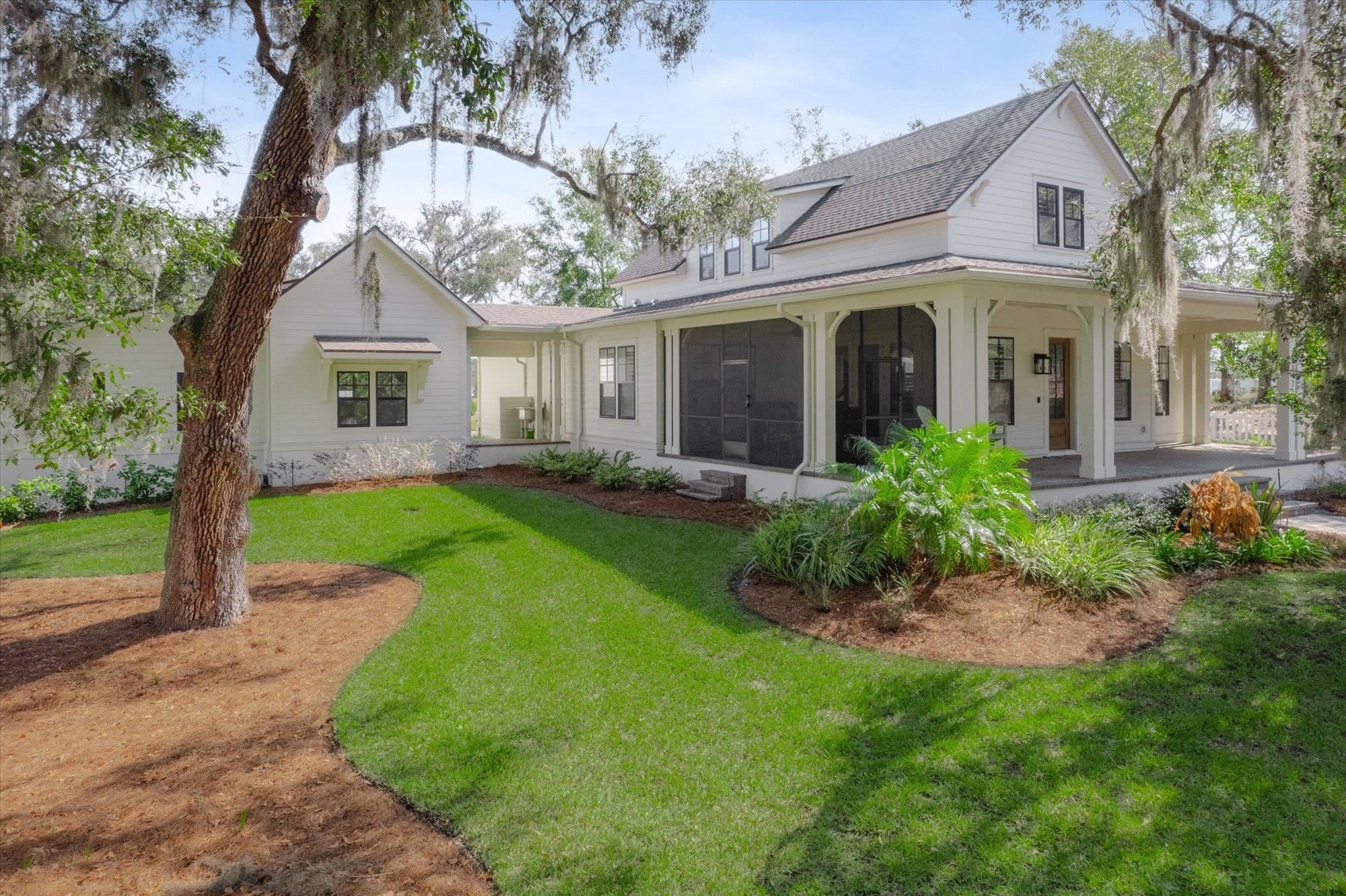 28341 Grandview Manor