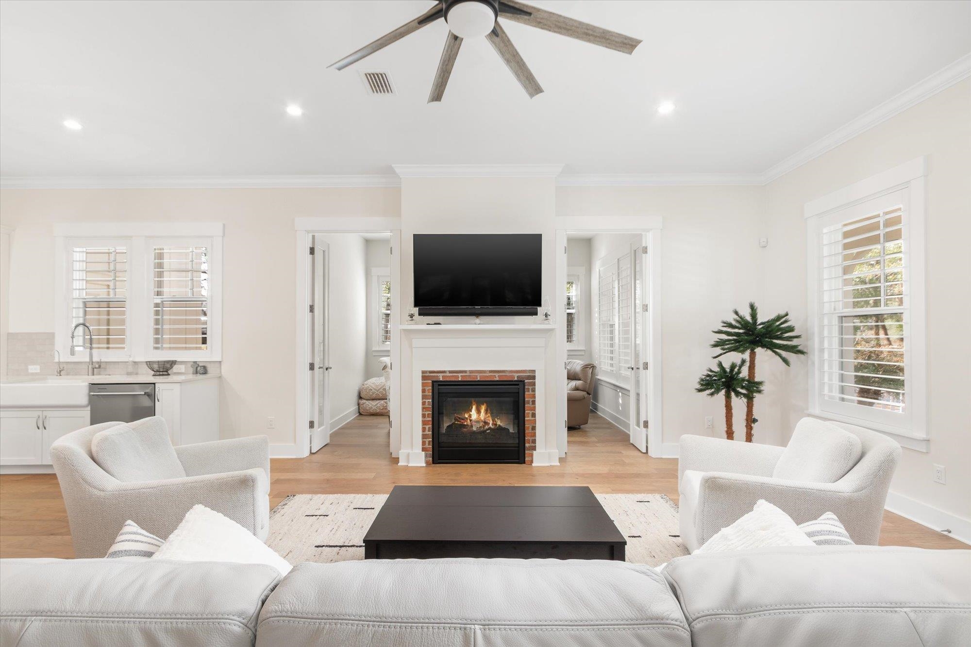 28341 Grandview Manor
