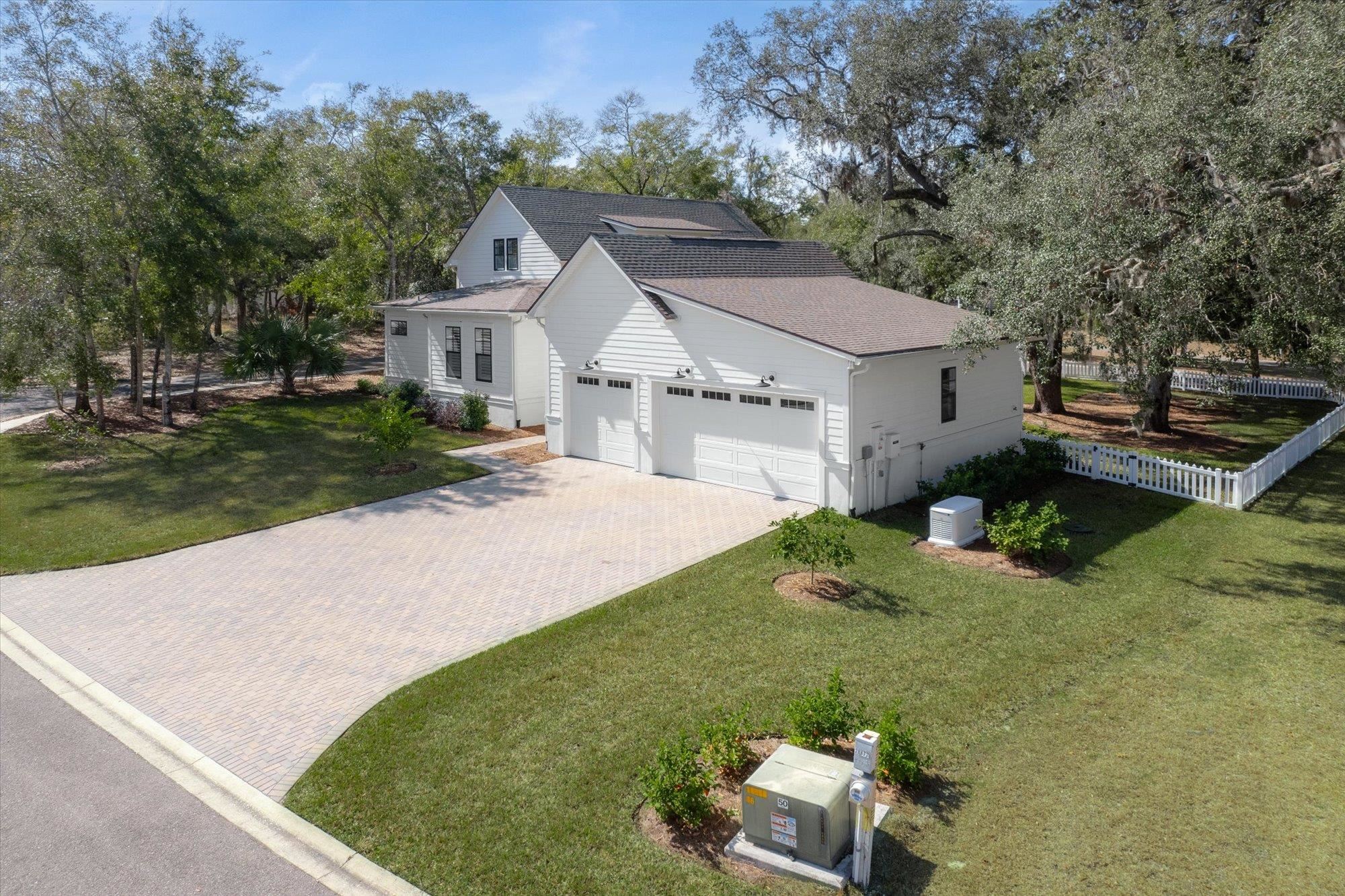 28341 Grandview Manor