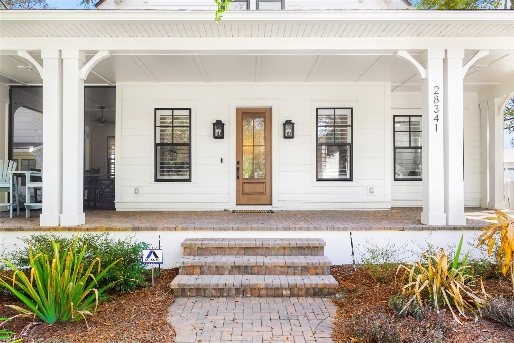 28341 Grandview Manor