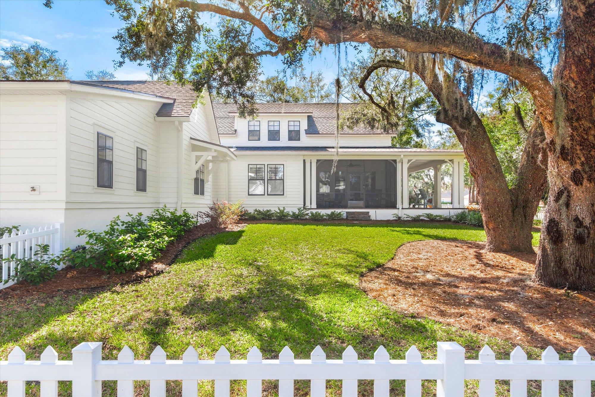 28341 Grandview Manor