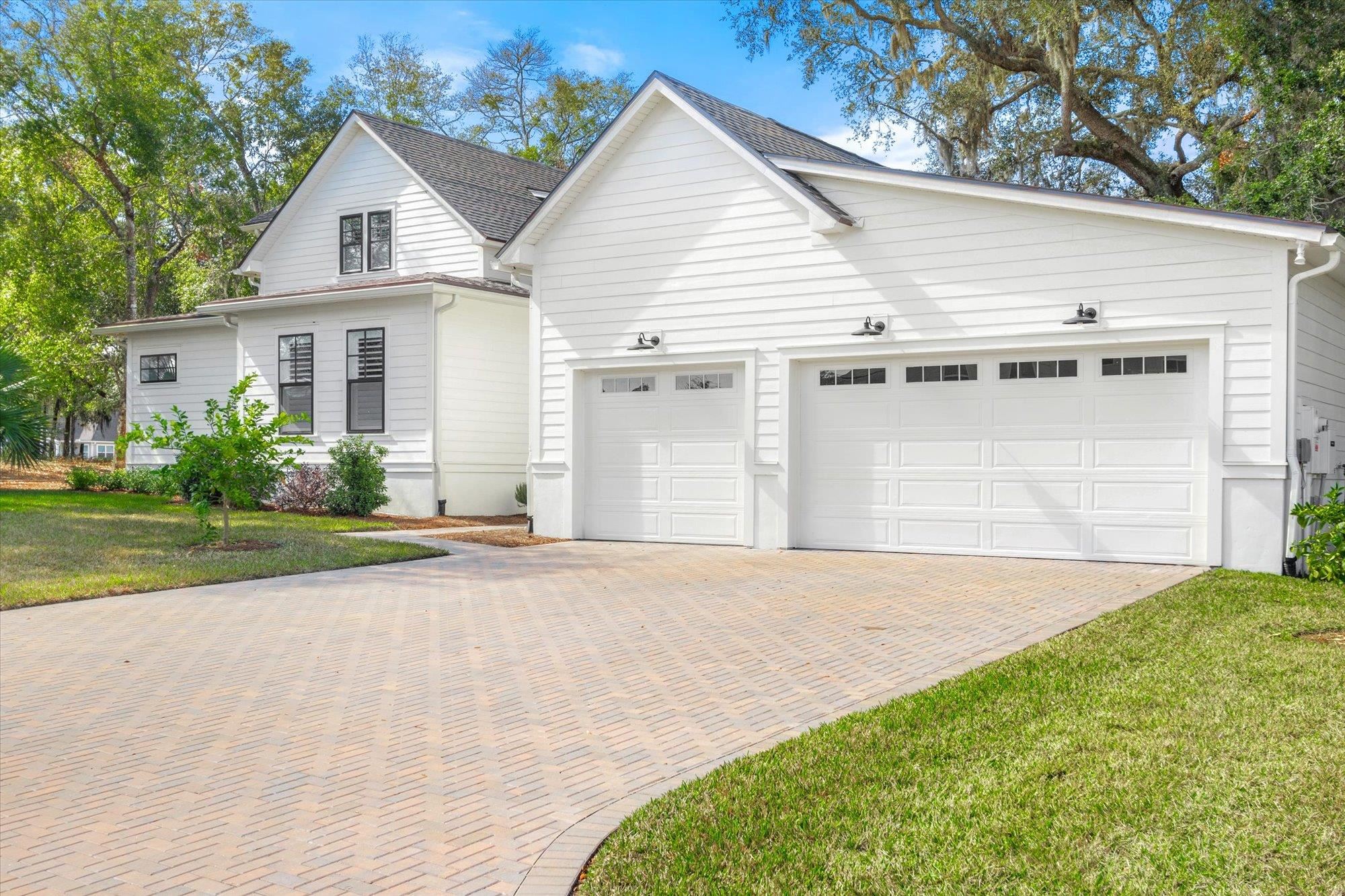 28341 Grandview Manor