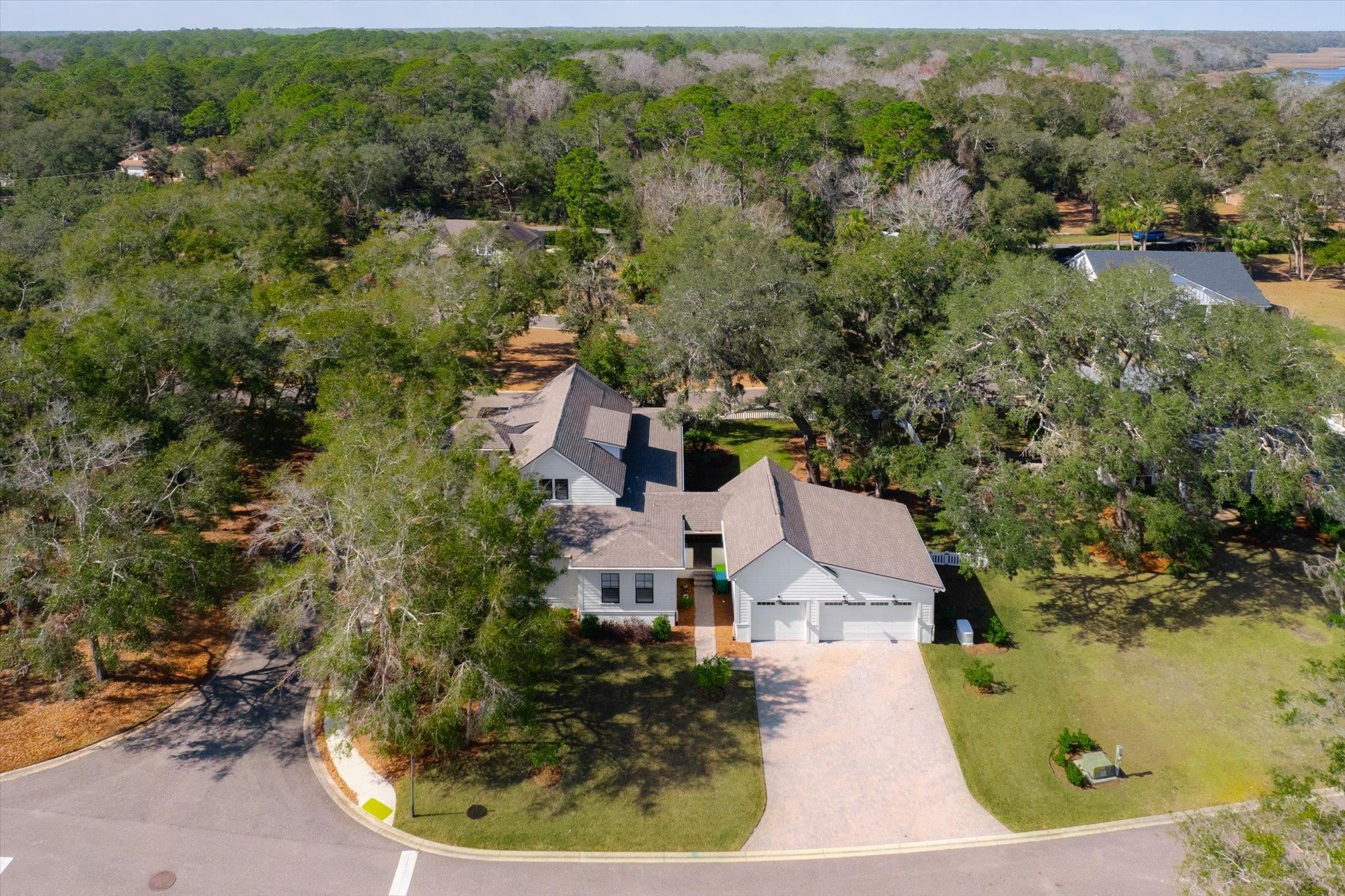 28341 Grandview Manor