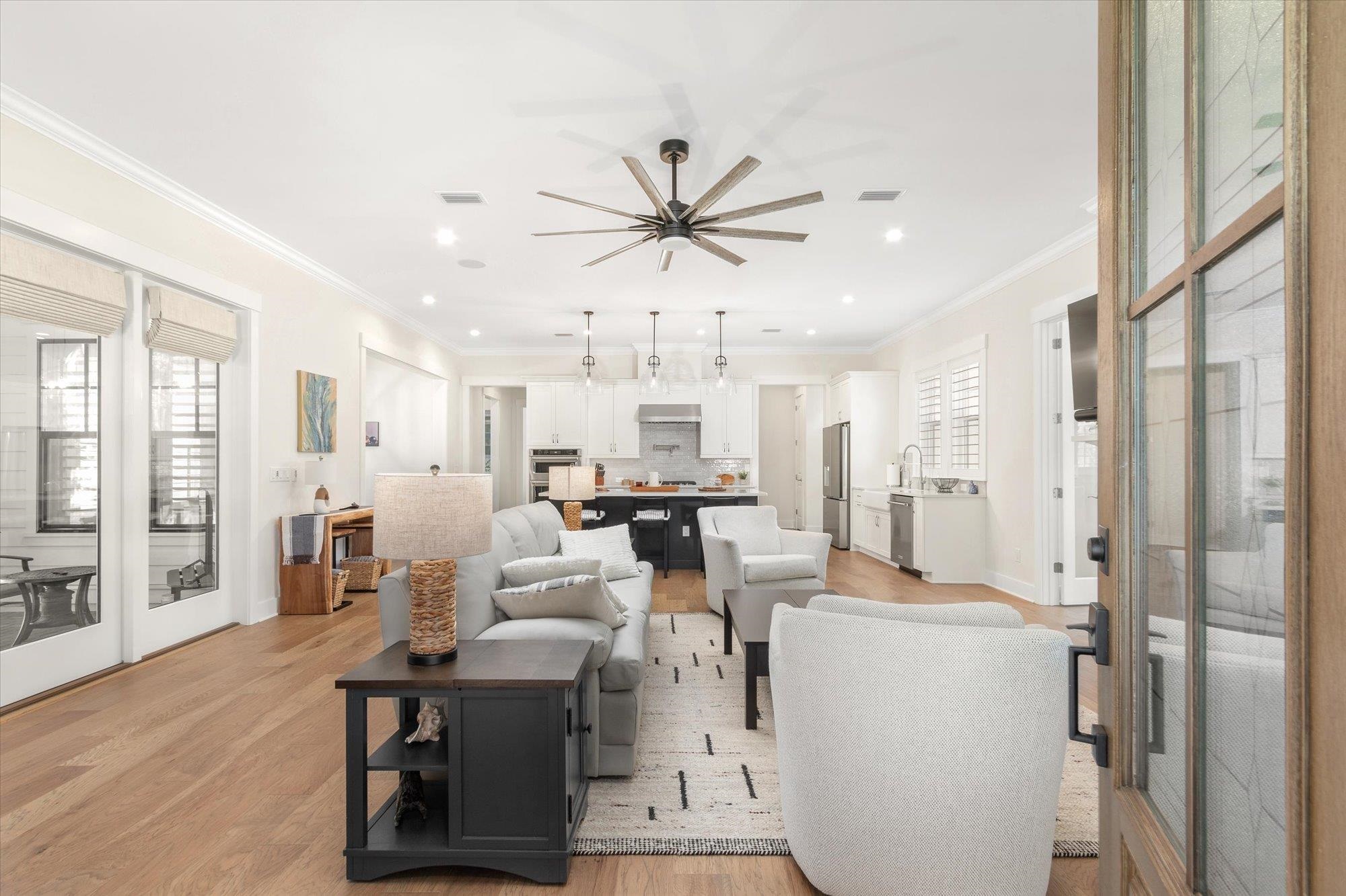 28341 Grandview Manor