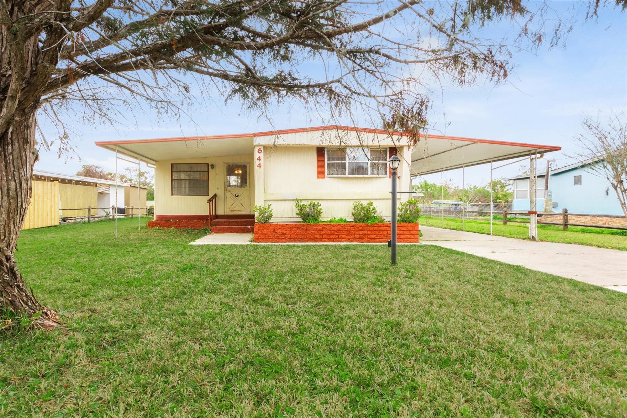 644 Coral Circle