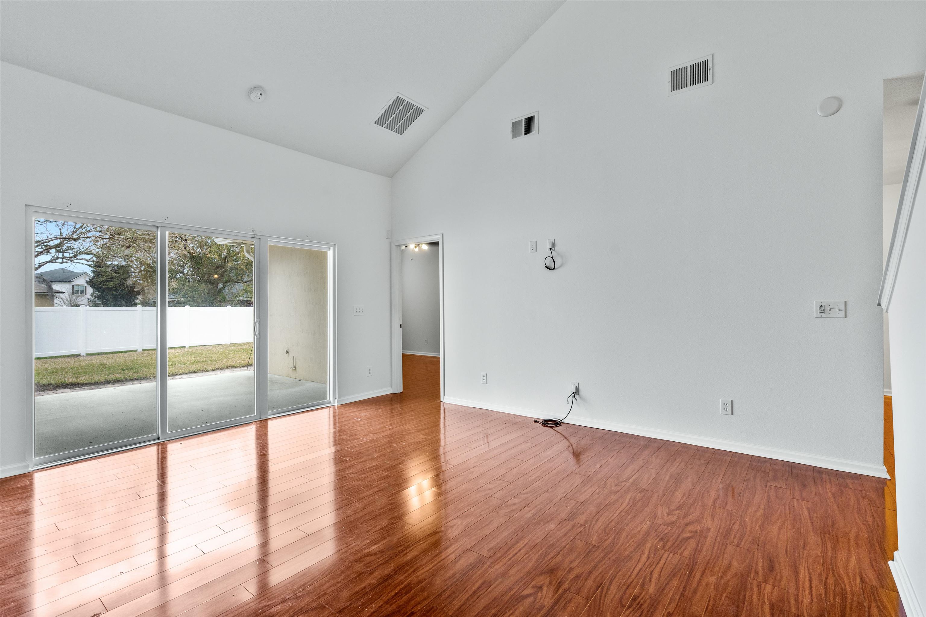 534 Wooded Crossing Cir