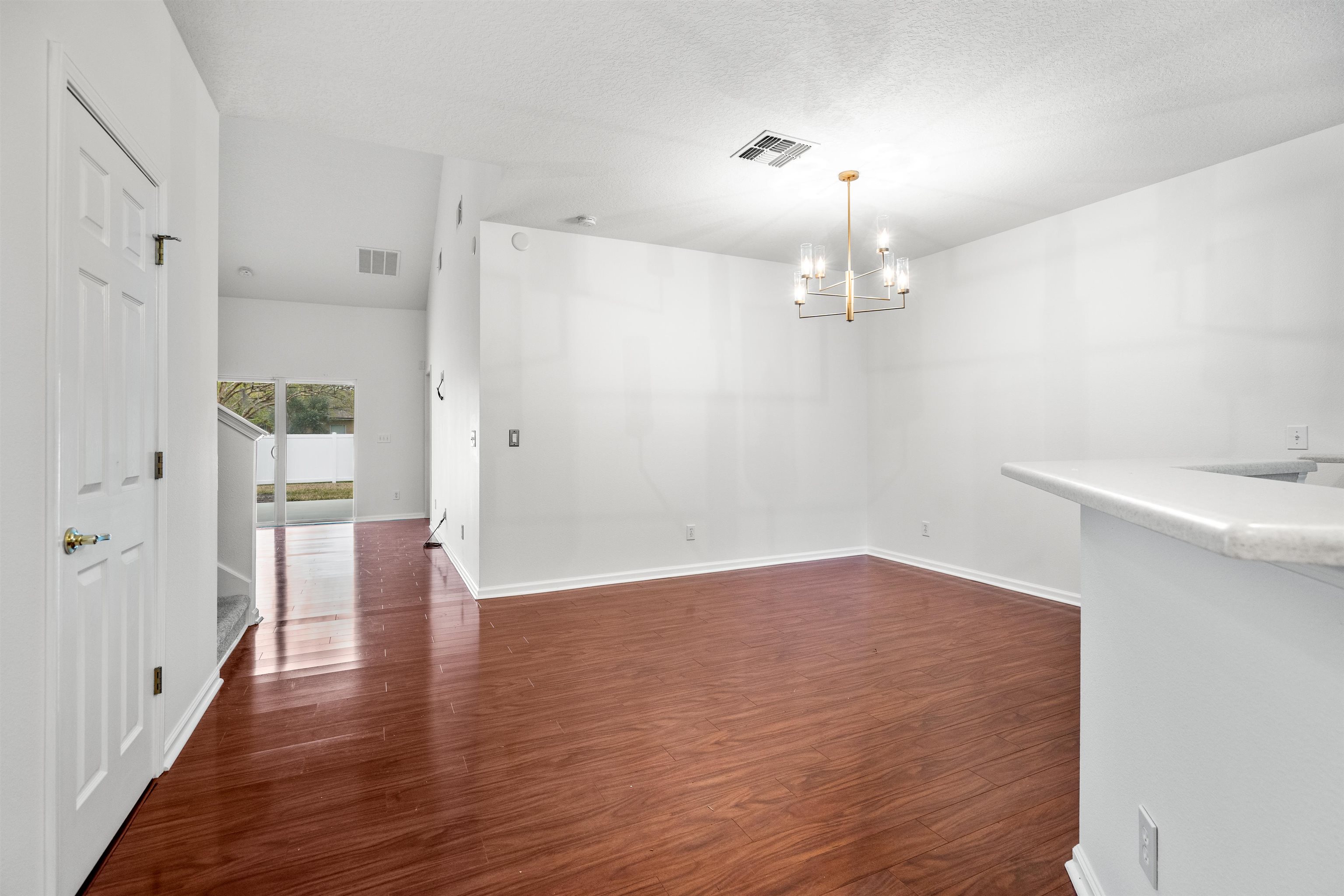 534 Wooded Crossing Cir
