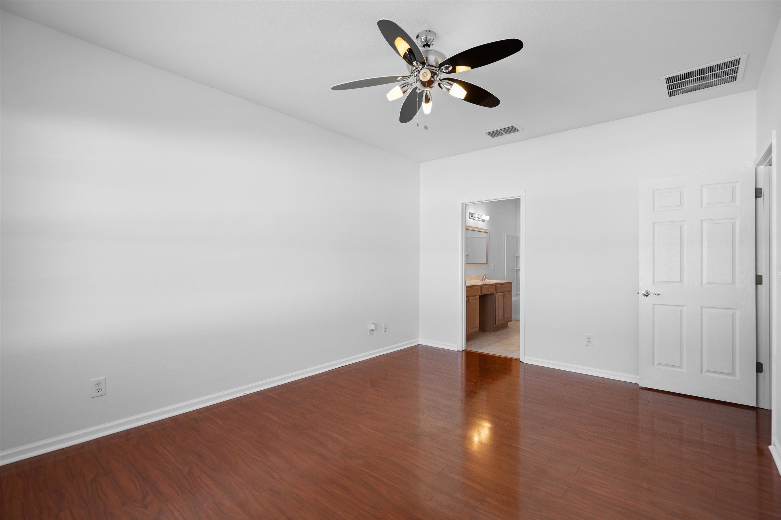 534 Wooded Crossing Cir