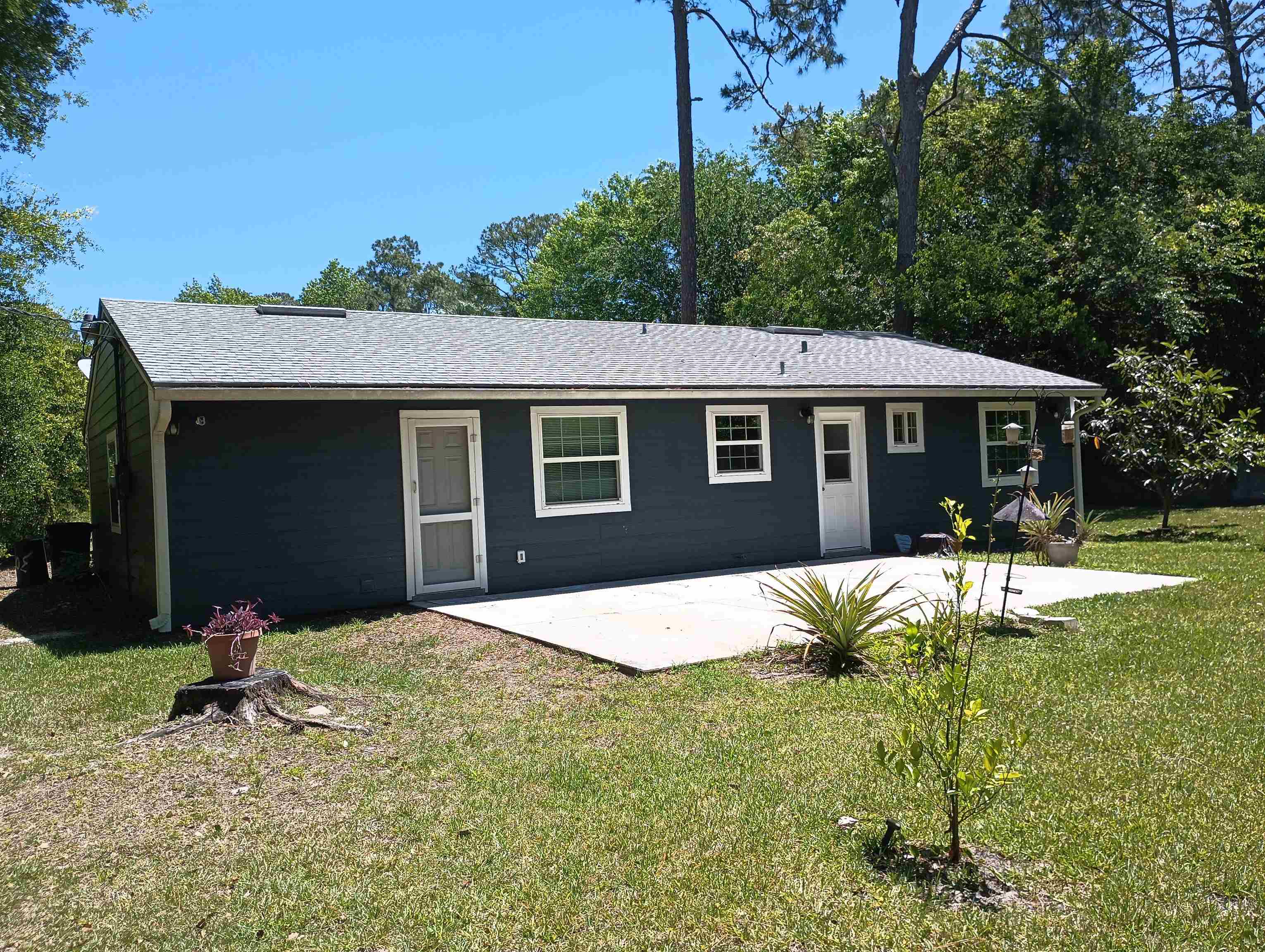 304 Las Olas Rd