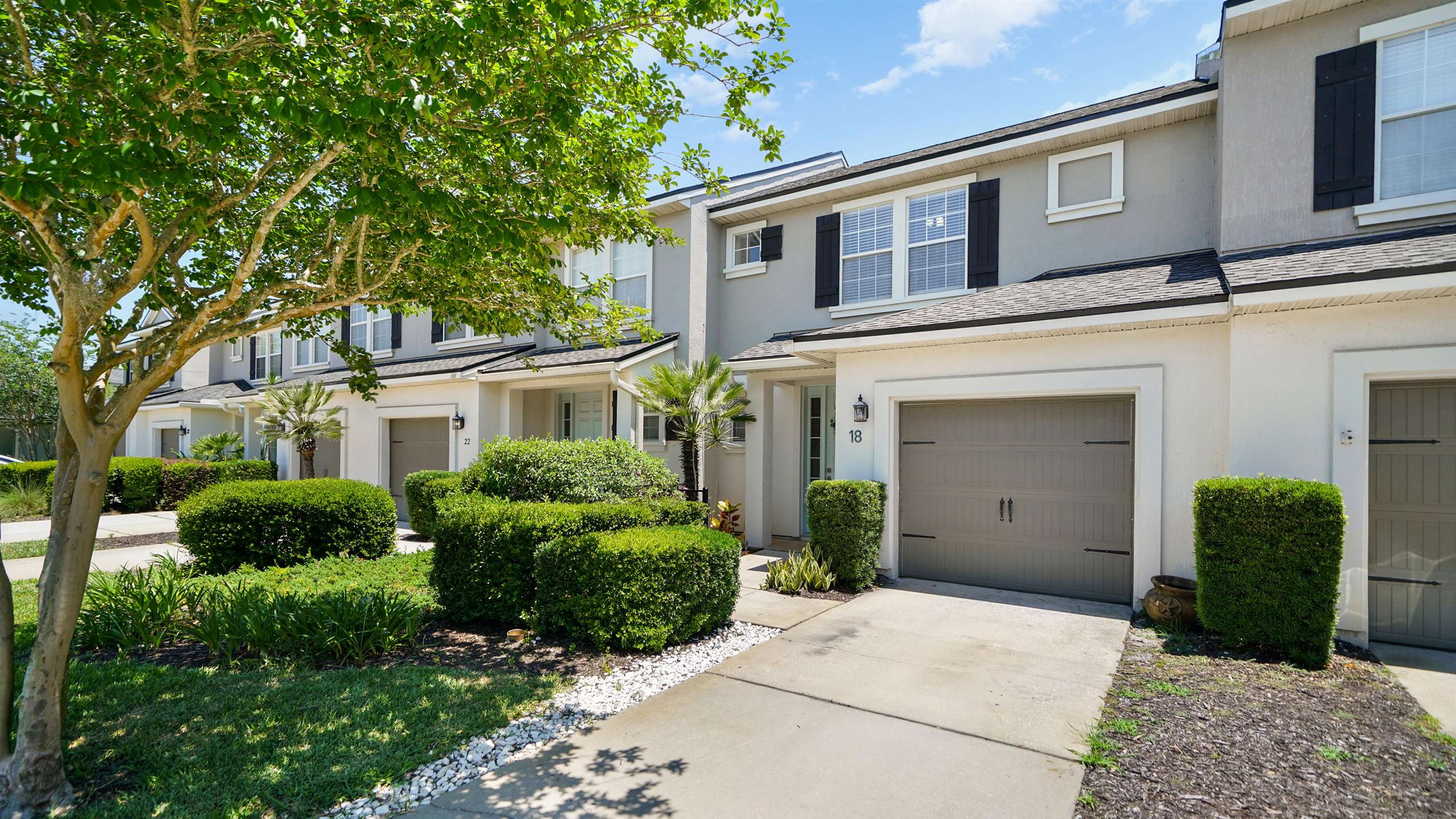 18 Amistad Dr Unit: 18