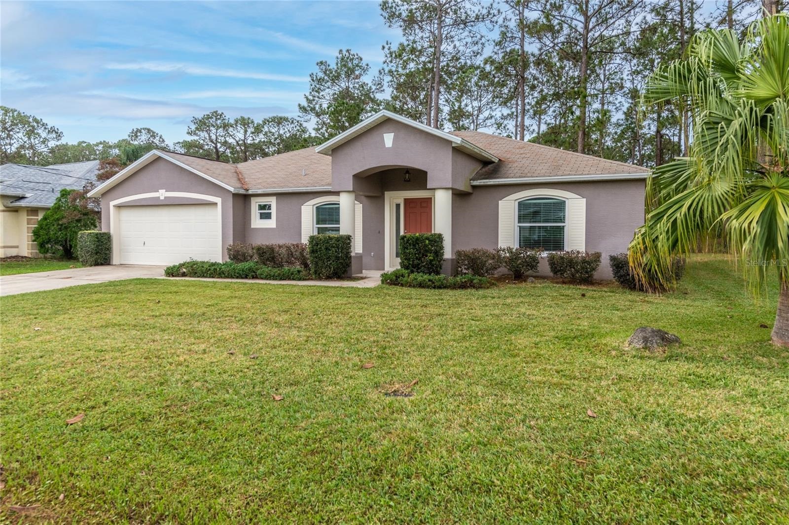 11 Lake Success Dr