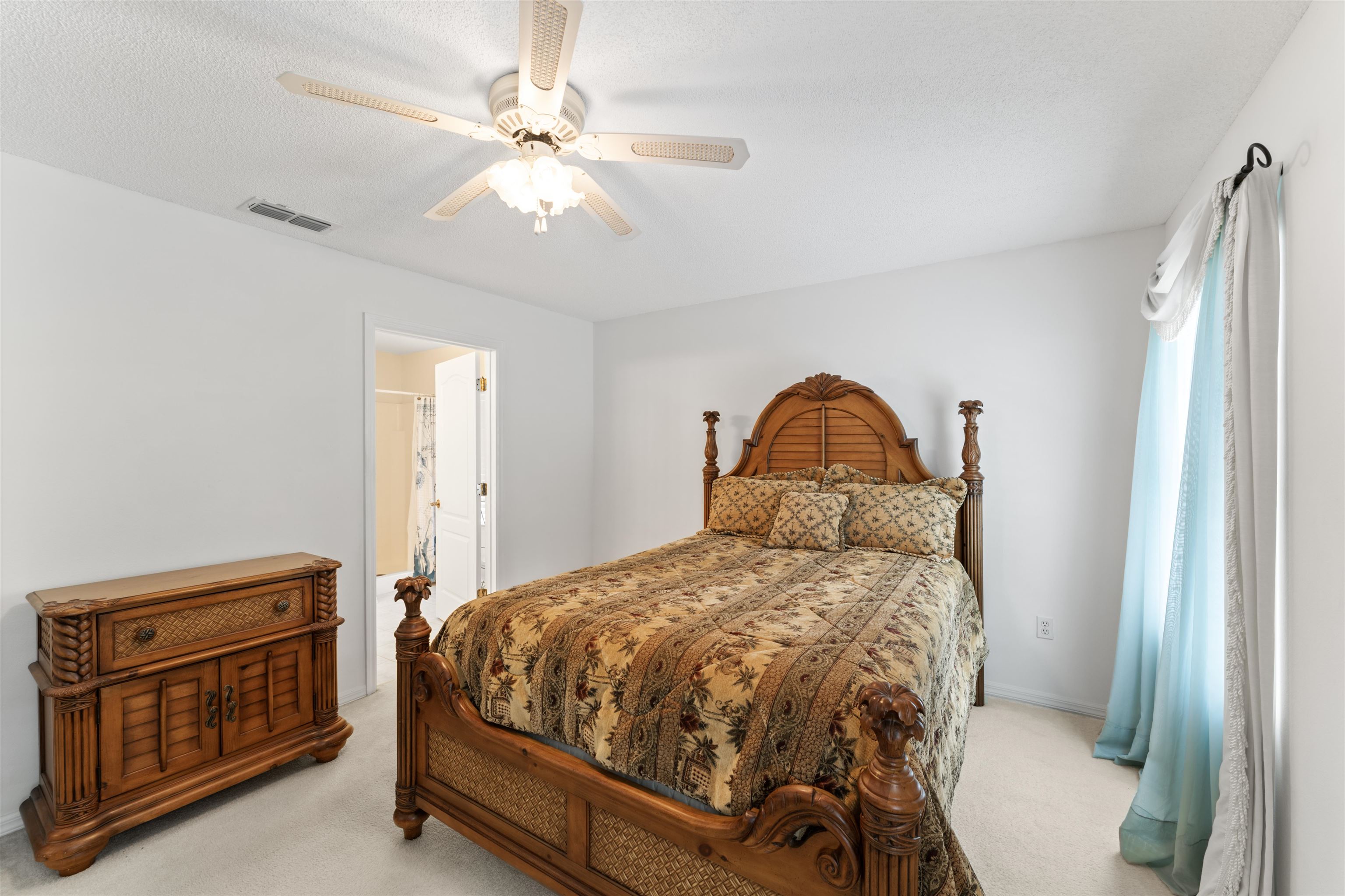 23 Woodside Dr