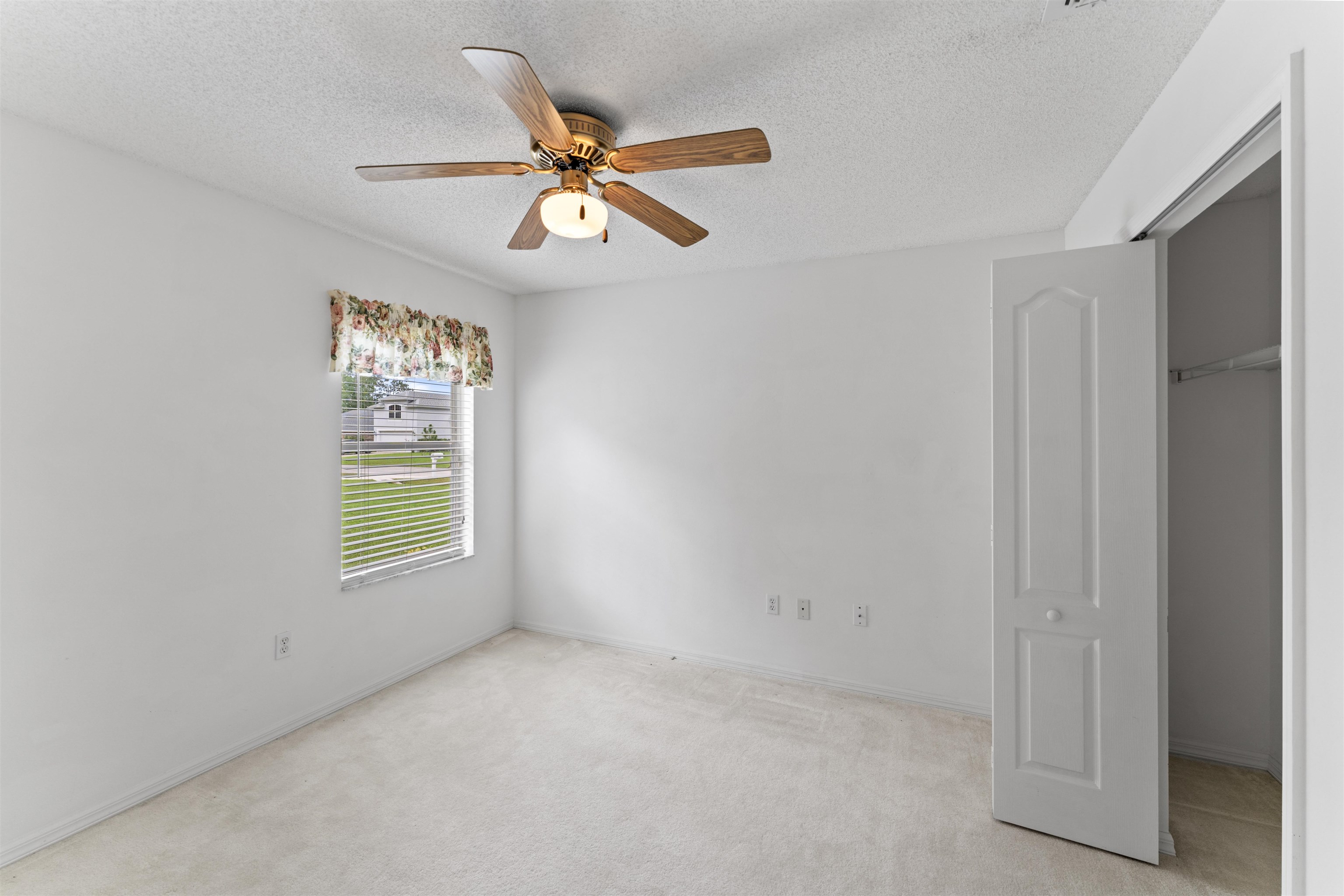 23 Woodside Dr