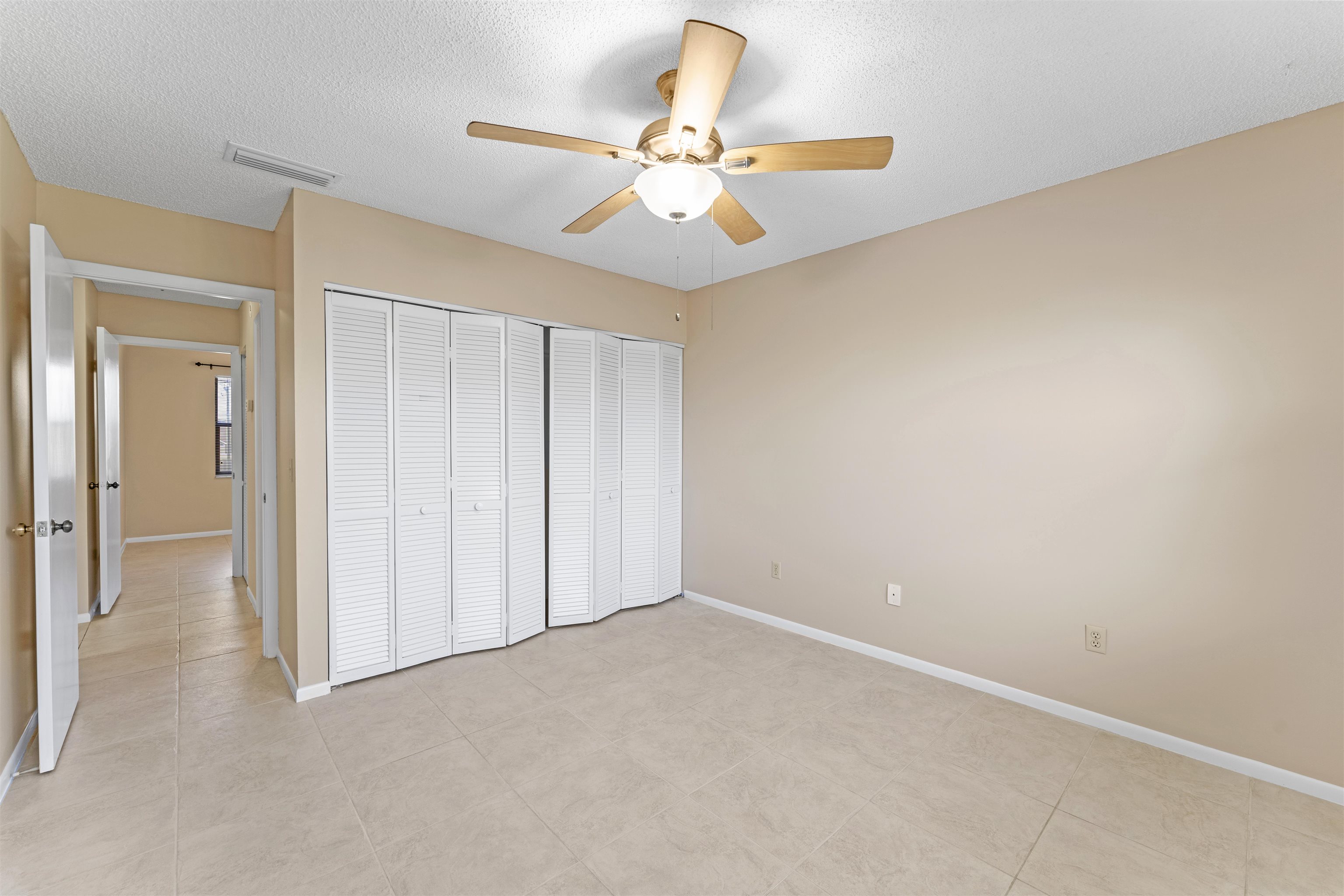 700 W Pope Rd Unit: E38