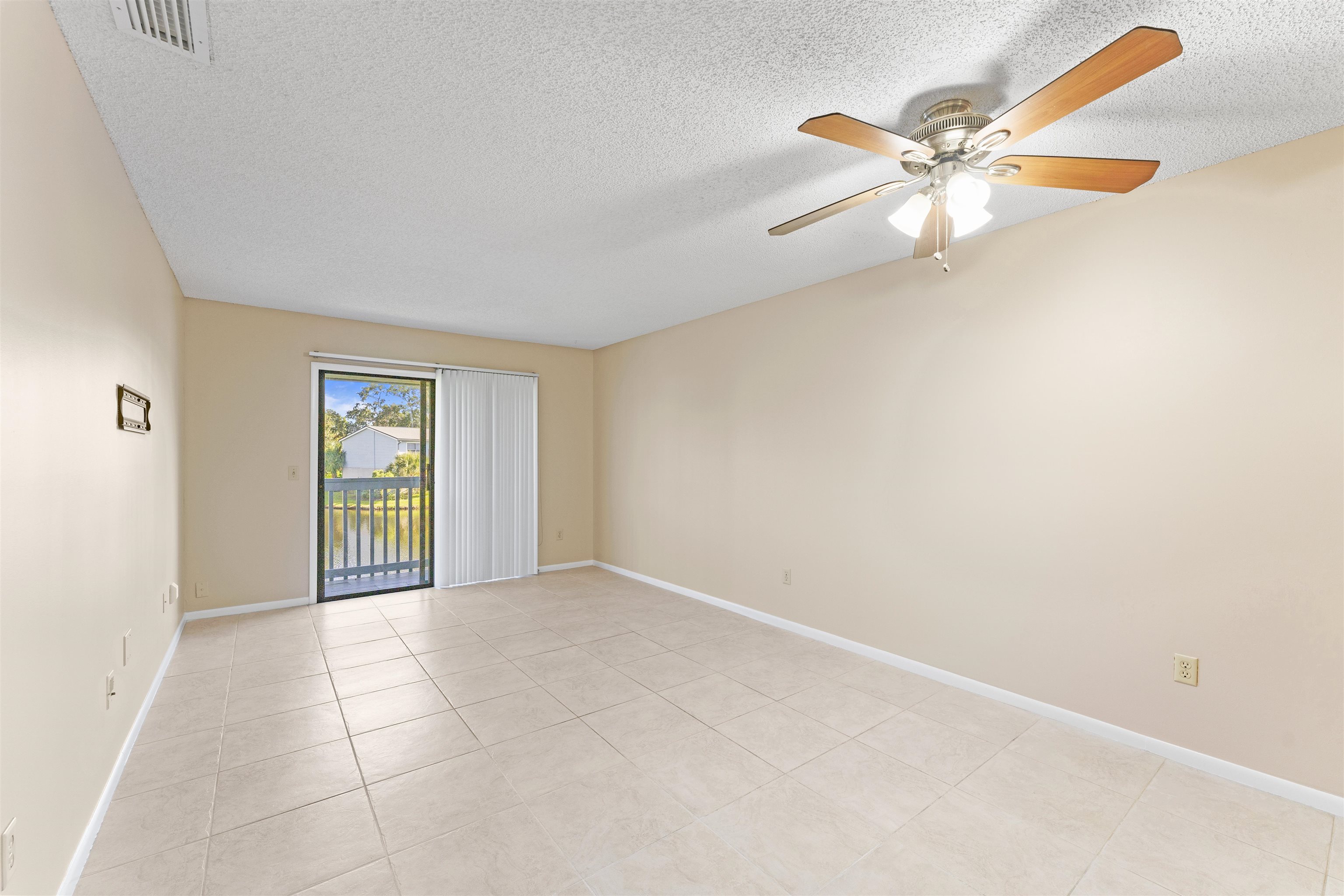 700 W Pope Rd Unit: E38