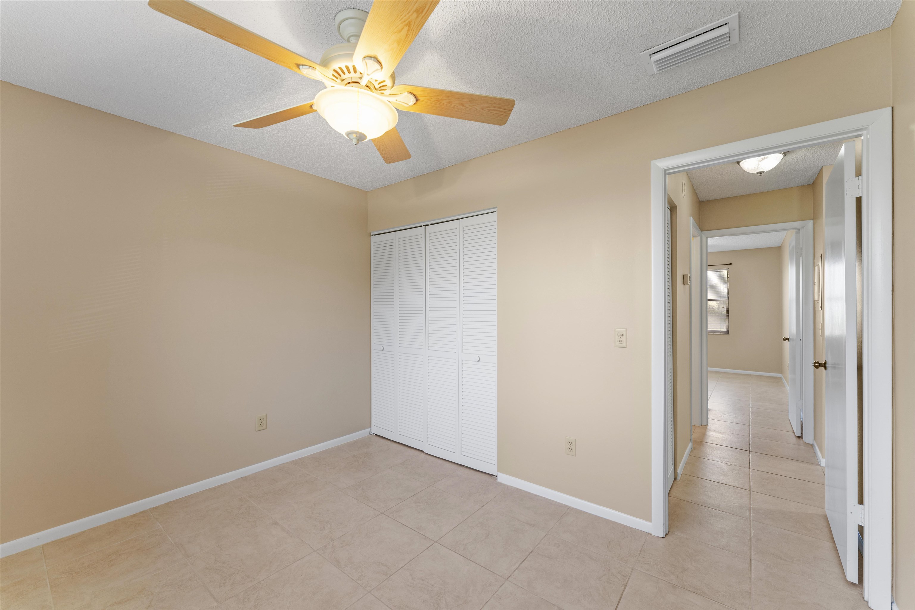 700 W Pope Rd Unit: E38