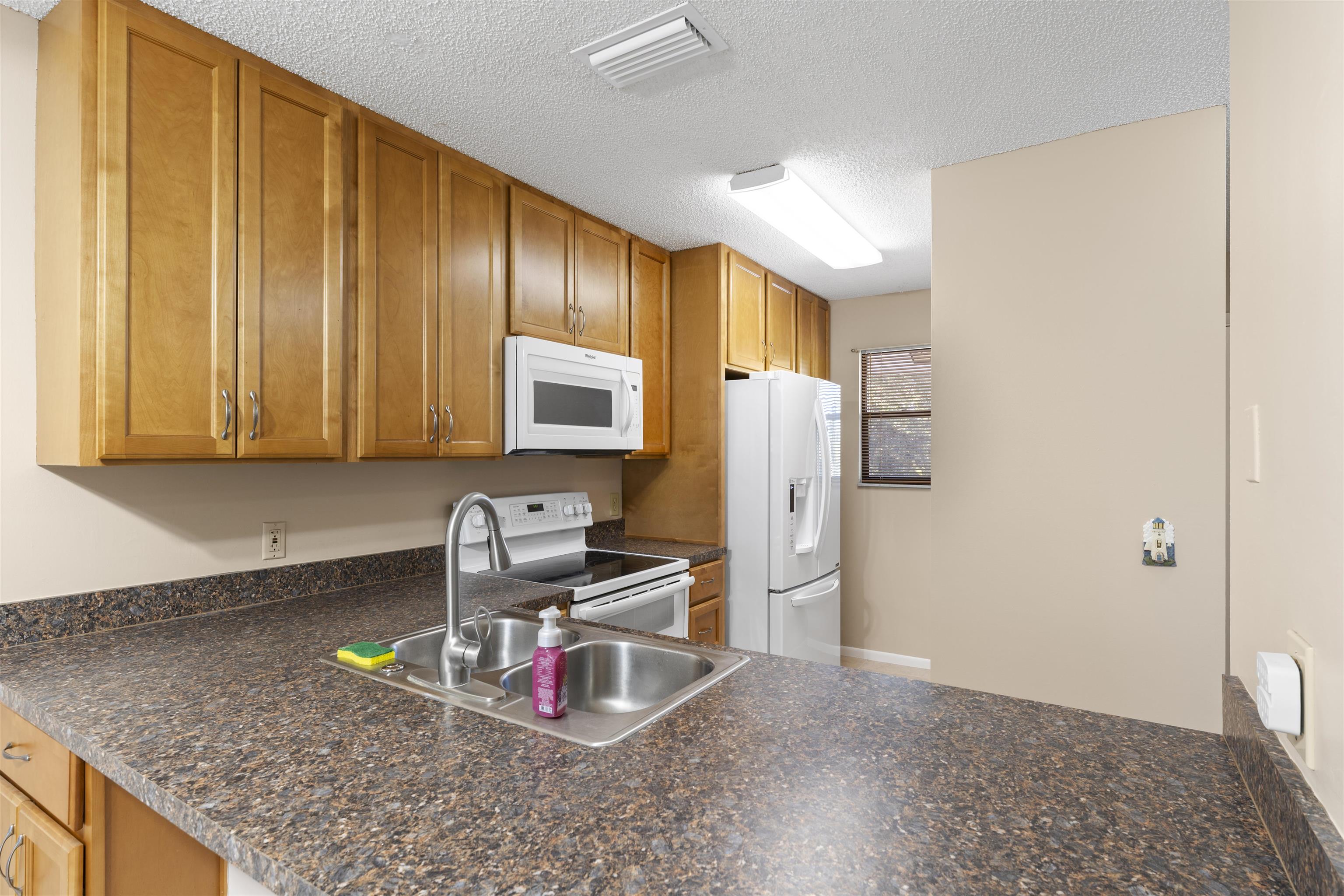700 W Pope Rd Unit: E38