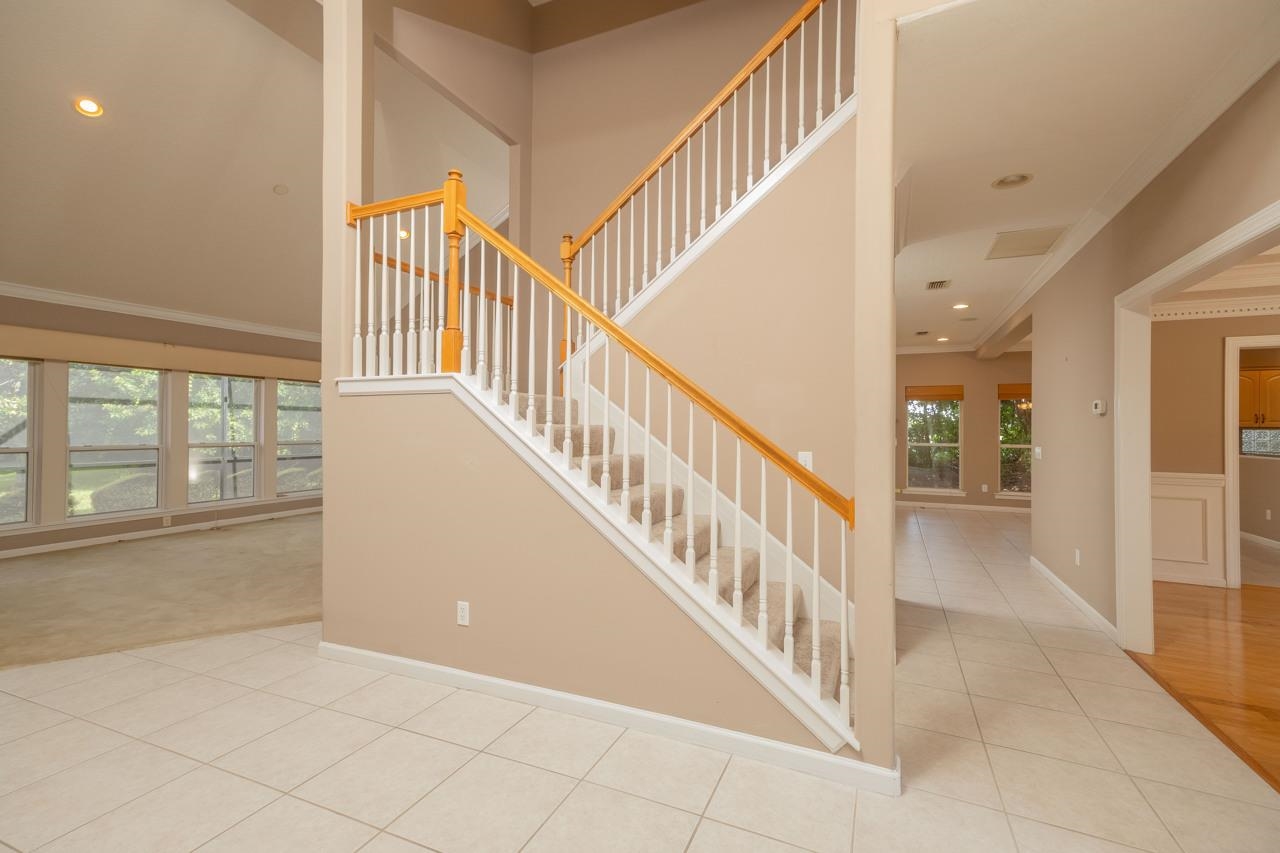 932 Spring Lake Ct